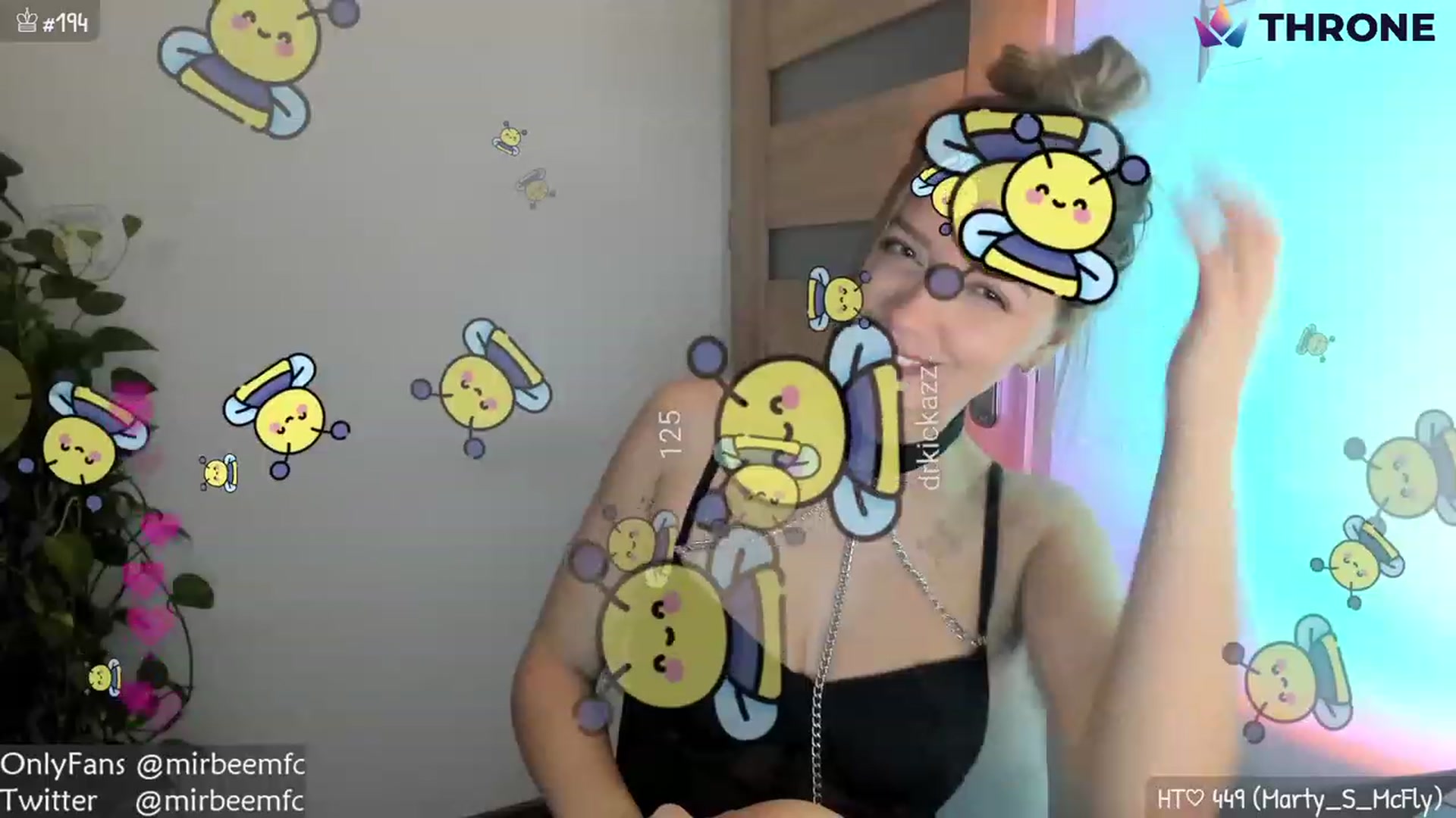 Gallery image thumbnail from MirBee's myfreecams stream on, 11/21/2022, 24:12 image 14 of 20