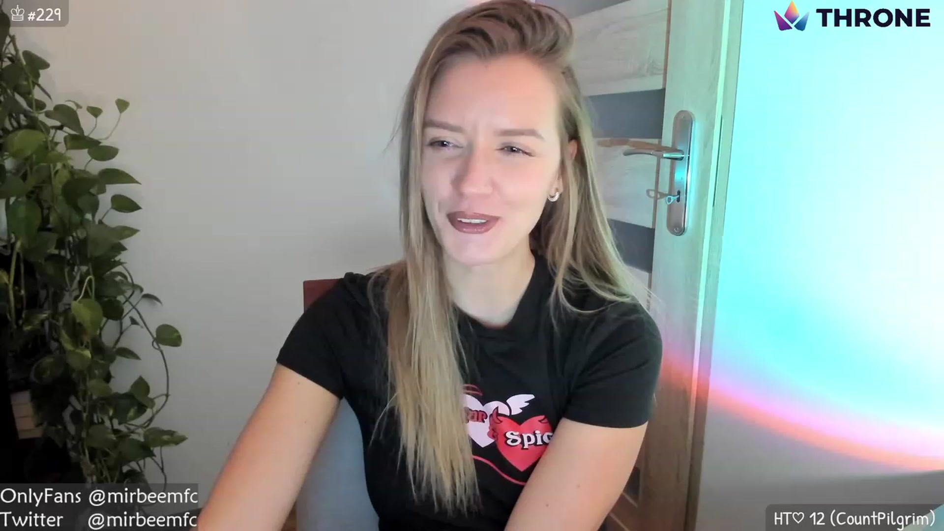 Gallery image thumbnail from MirBee's myfreecams stream on, 11/22/2022, 23:32 image 1 of 20