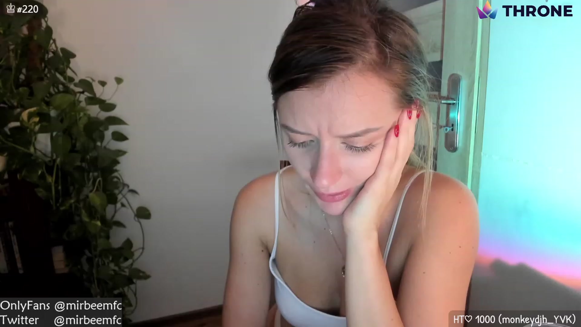 Gallery image thumbnail from MirBee's myfreecams stream on, 11/24/2022, 03:37 image 13 of 20