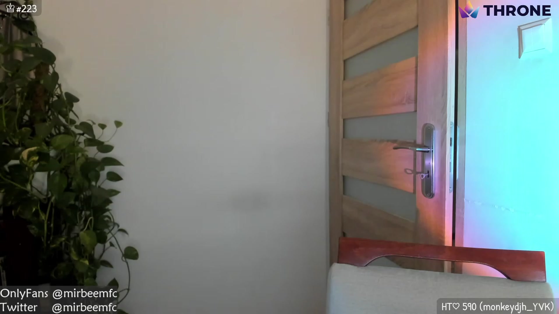 Gallery image thumbnail from MirBee's myfreecams stream on, 11/24/2022, 03:37 image 2 of 20