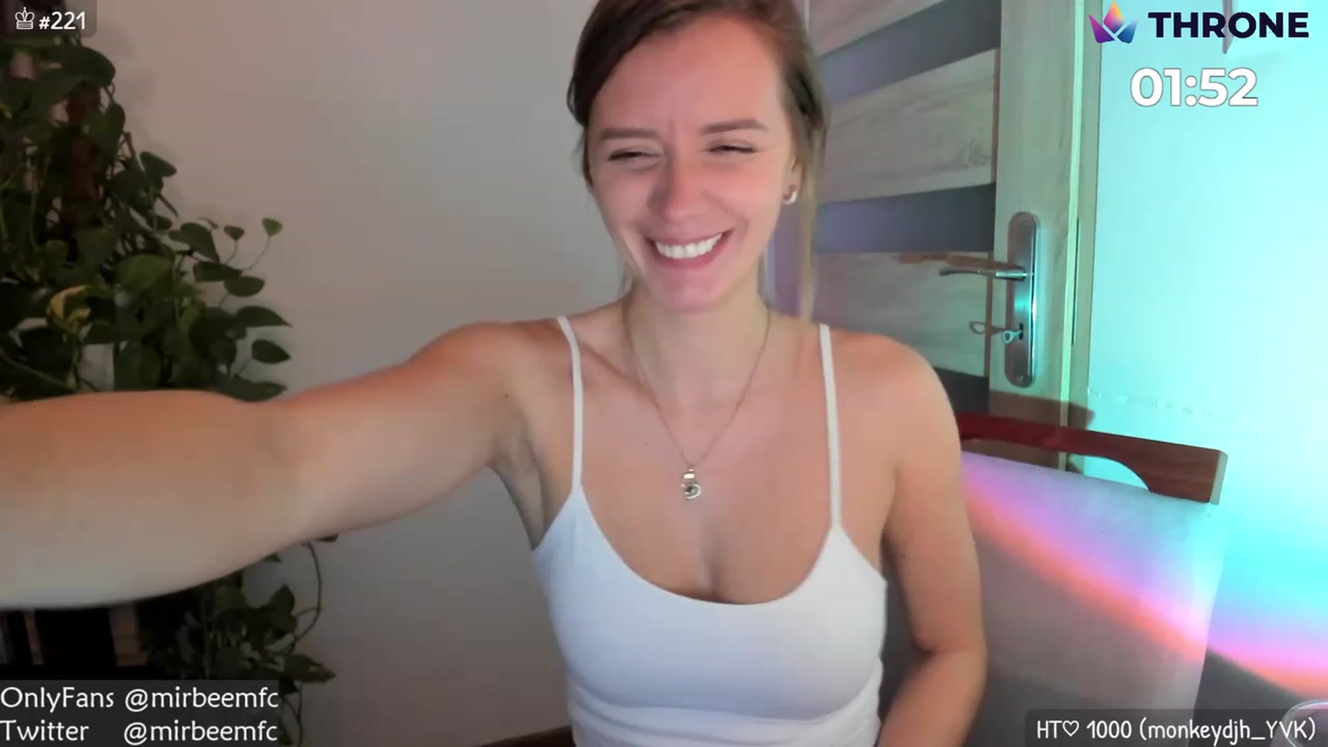 Gallery image thumbnail from MirBee's myfreecams stream on, 11/24/2022, 03:37 image 16 of 20
