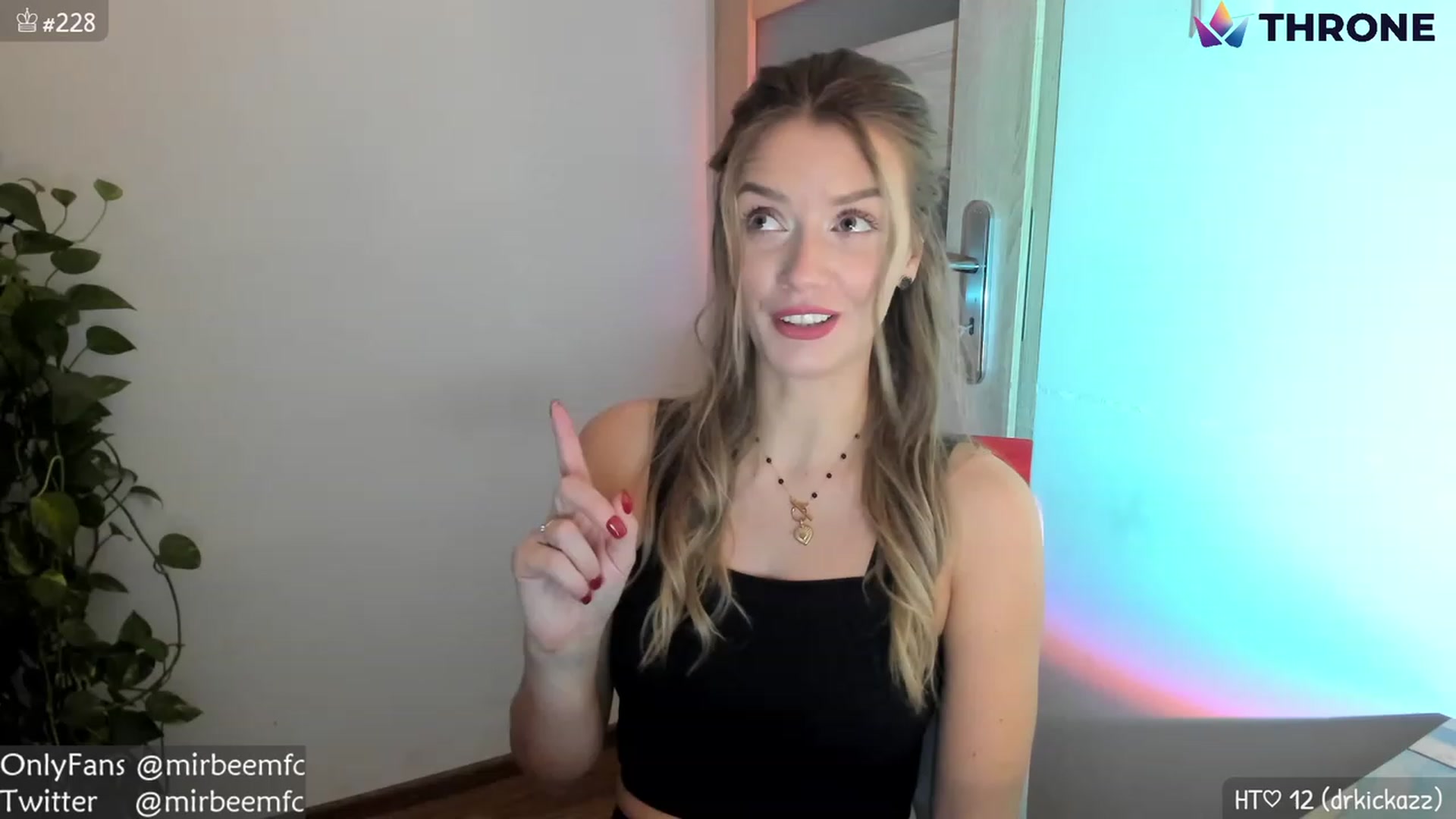 Gallery image thumbnail from MirBee's myfreecams stream on, 11/24/2022, 23:17 image 1 of 20