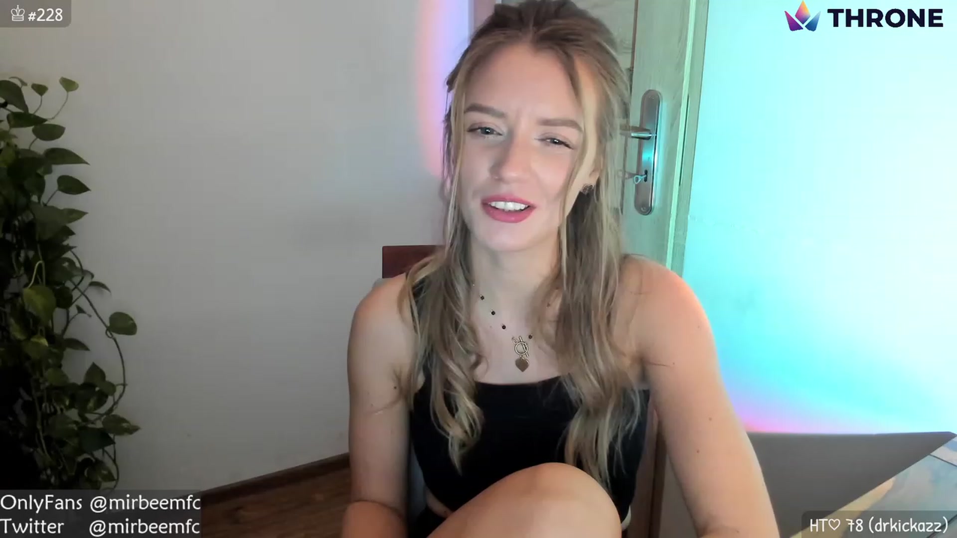 Gallery image thumbnail from MirBee's myfreecams stream on, 11/24/2022, 23:17 image 12 of 20