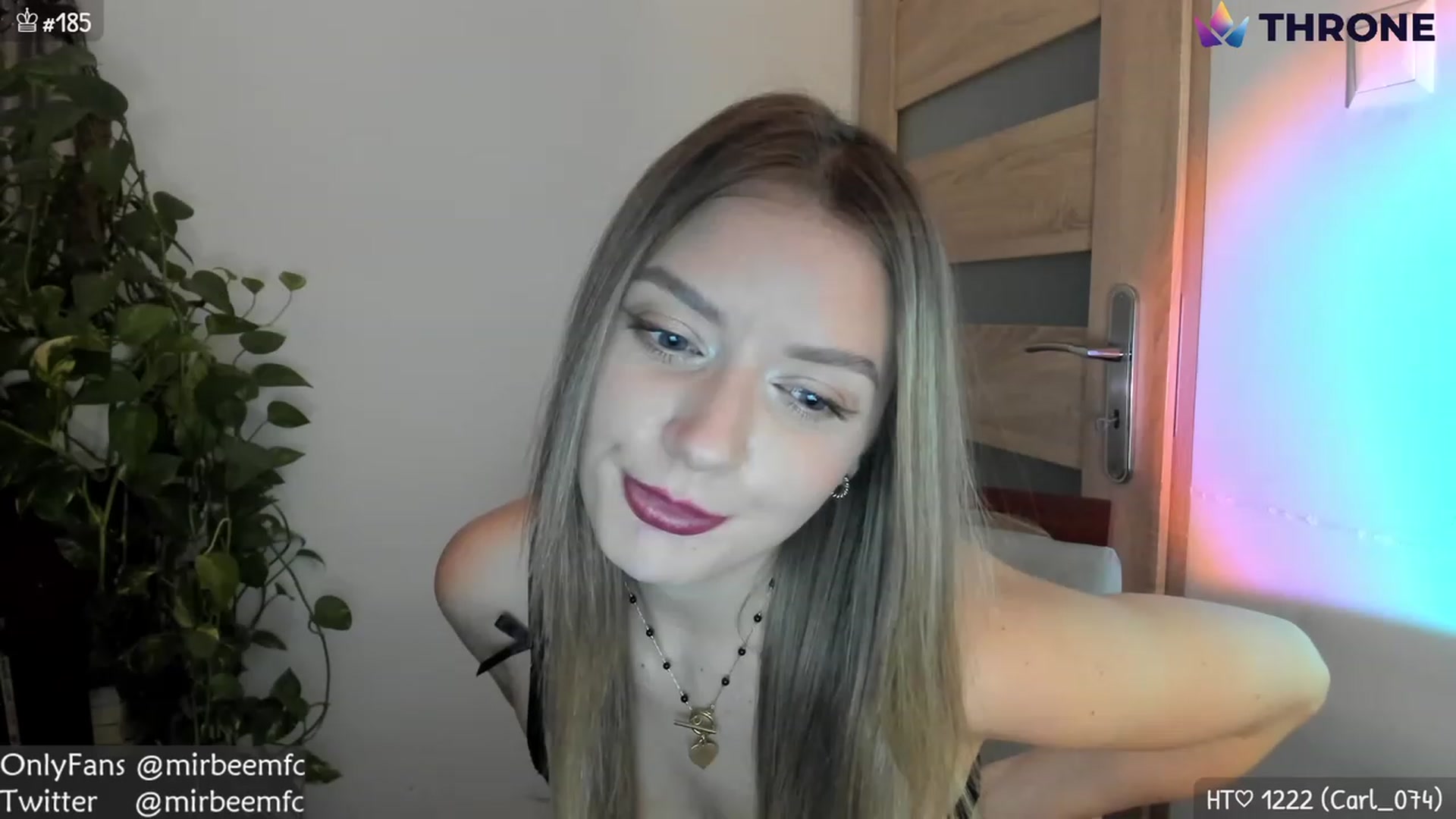 Gallery image thumbnail from MirBee's myfreecams stream on, 11/26/2022, 03:40 image 8 of 20