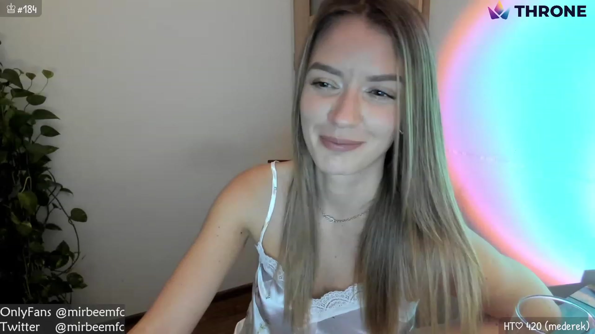 Gallery image thumbnail from MirBee's myfreecams stream on, 11/27/2022, 23:31 image 13 of 20