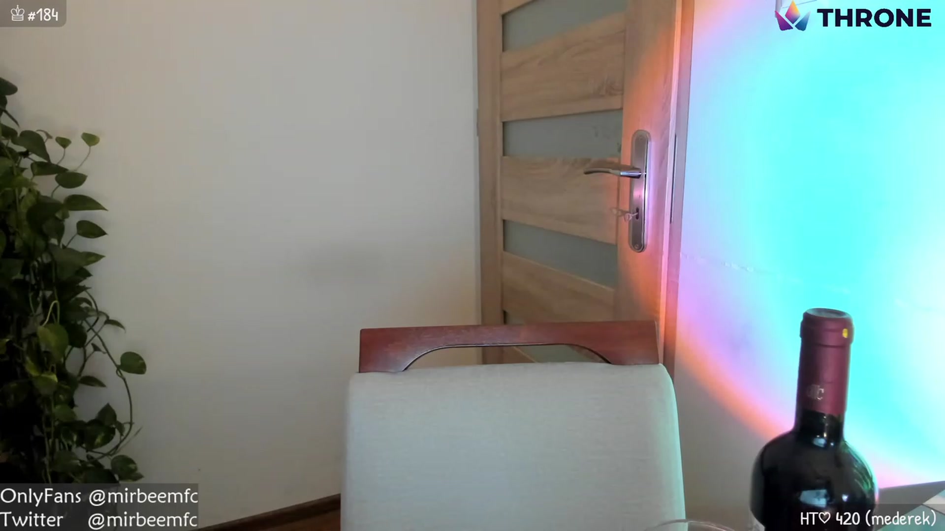 Gallery image thumbnail from MirBee's myfreecams stream on, 11/27/2022, 23:31 image 8 of 20