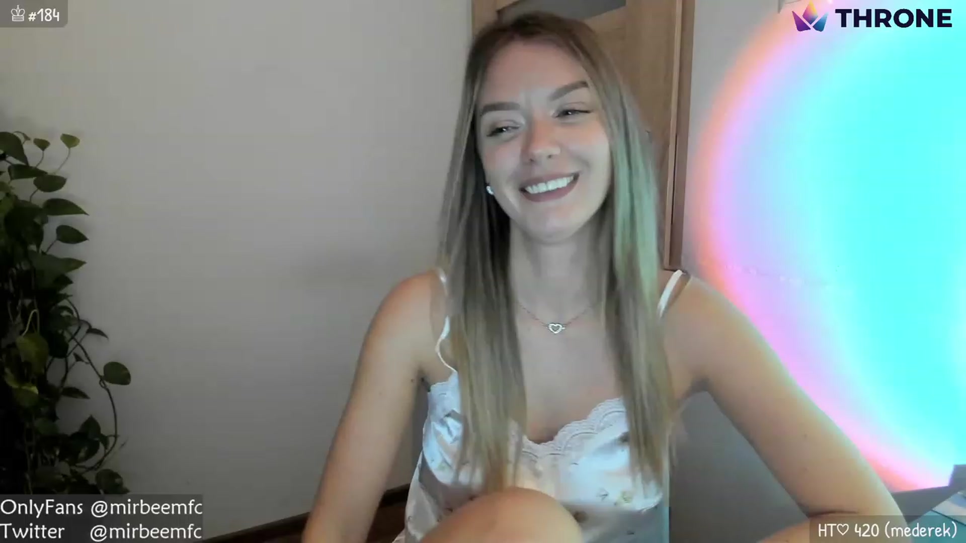 Gallery image thumbnail from MirBee's myfreecams stream on, 11/27/2022, 23:31 image 11 of 20
