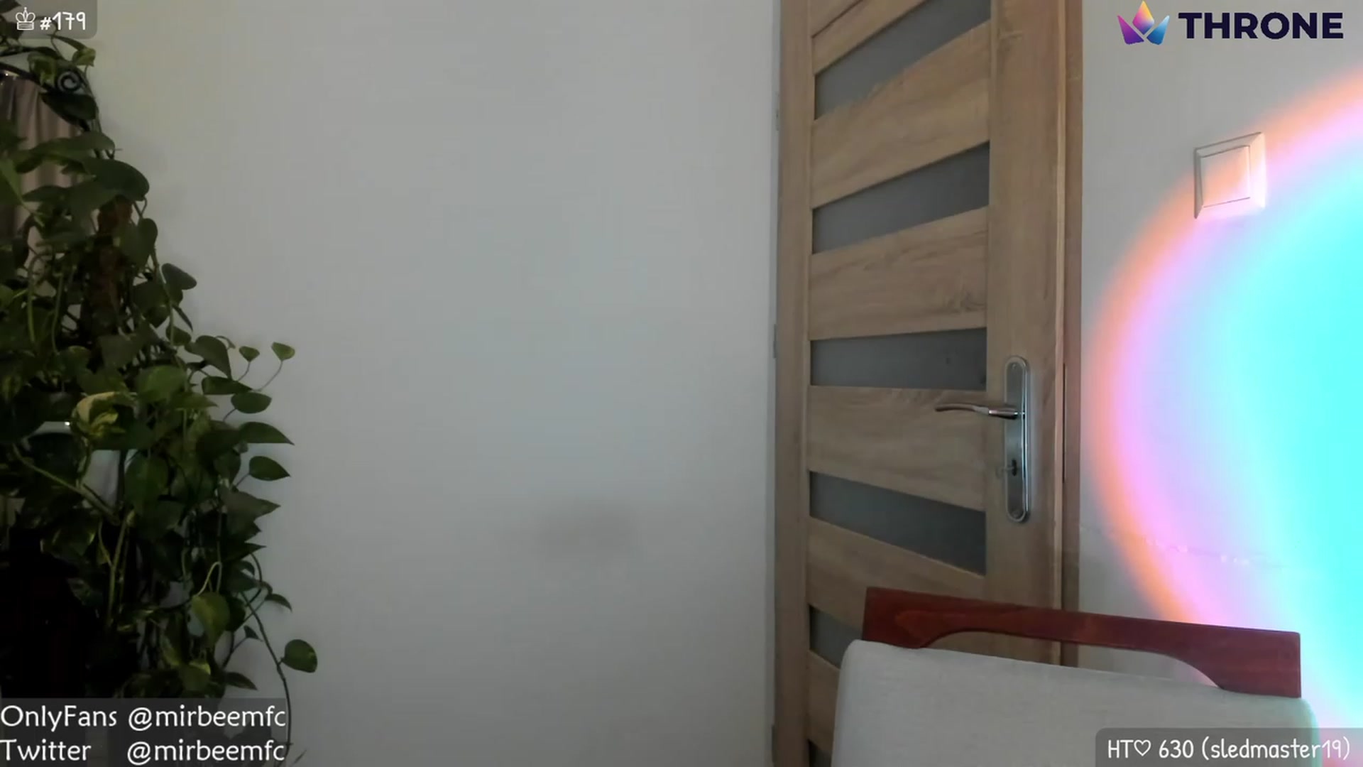 Gallery image thumbnail from MirBee's myfreecams stream on, 11/28/2022, 03:01 image 7 of 20