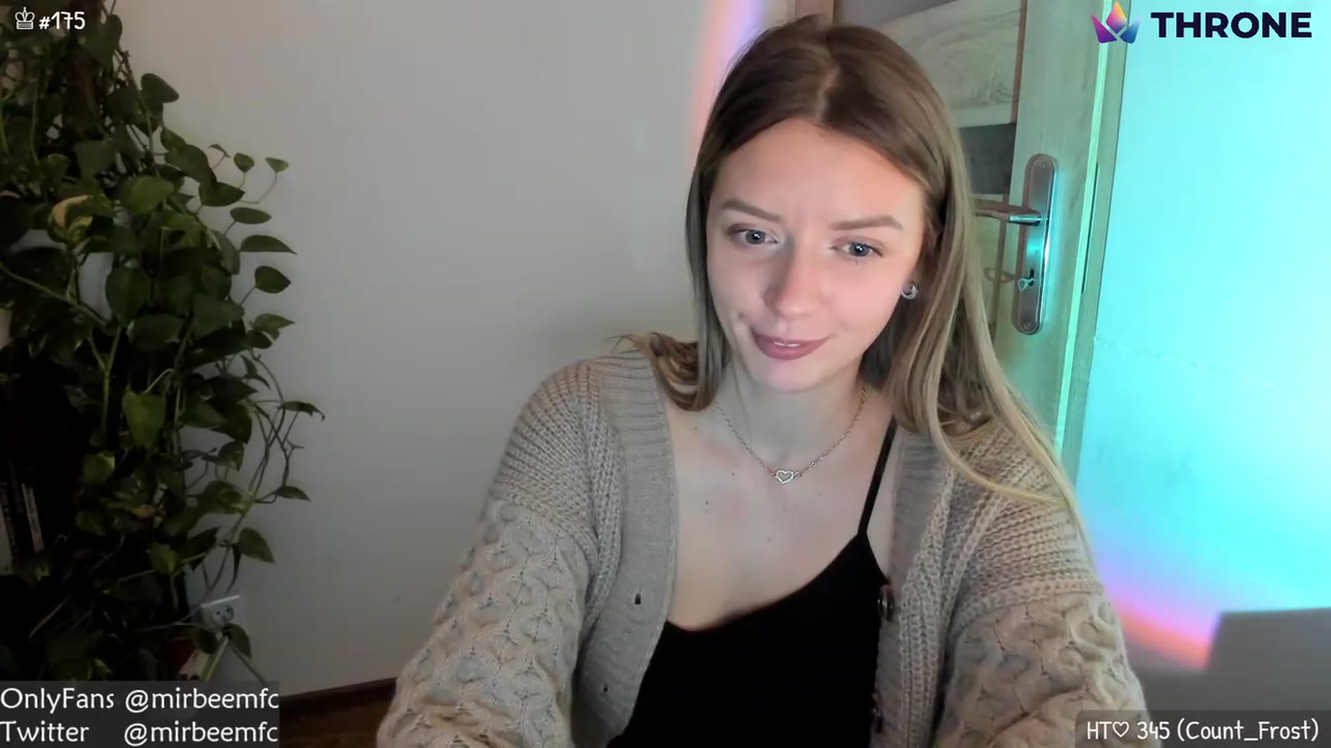 Gallery image thumbnail from MirBee's myfreecams stream on, 11/29/2022, 24:06 image 11 of 20