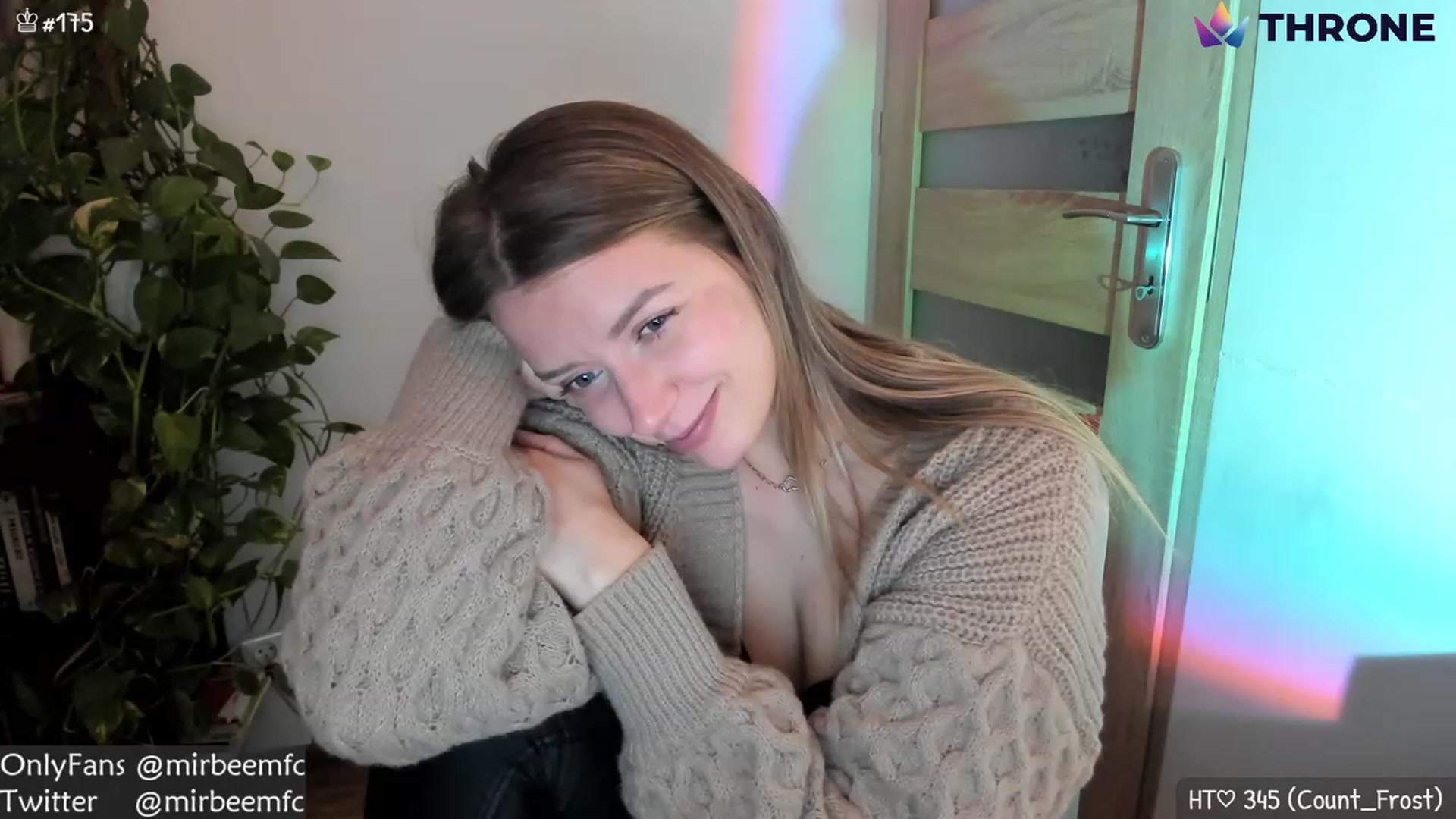 Gallery image thumbnail from MirBee's myfreecams stream on, 11/29/2022, 24:06 image 13 of 20