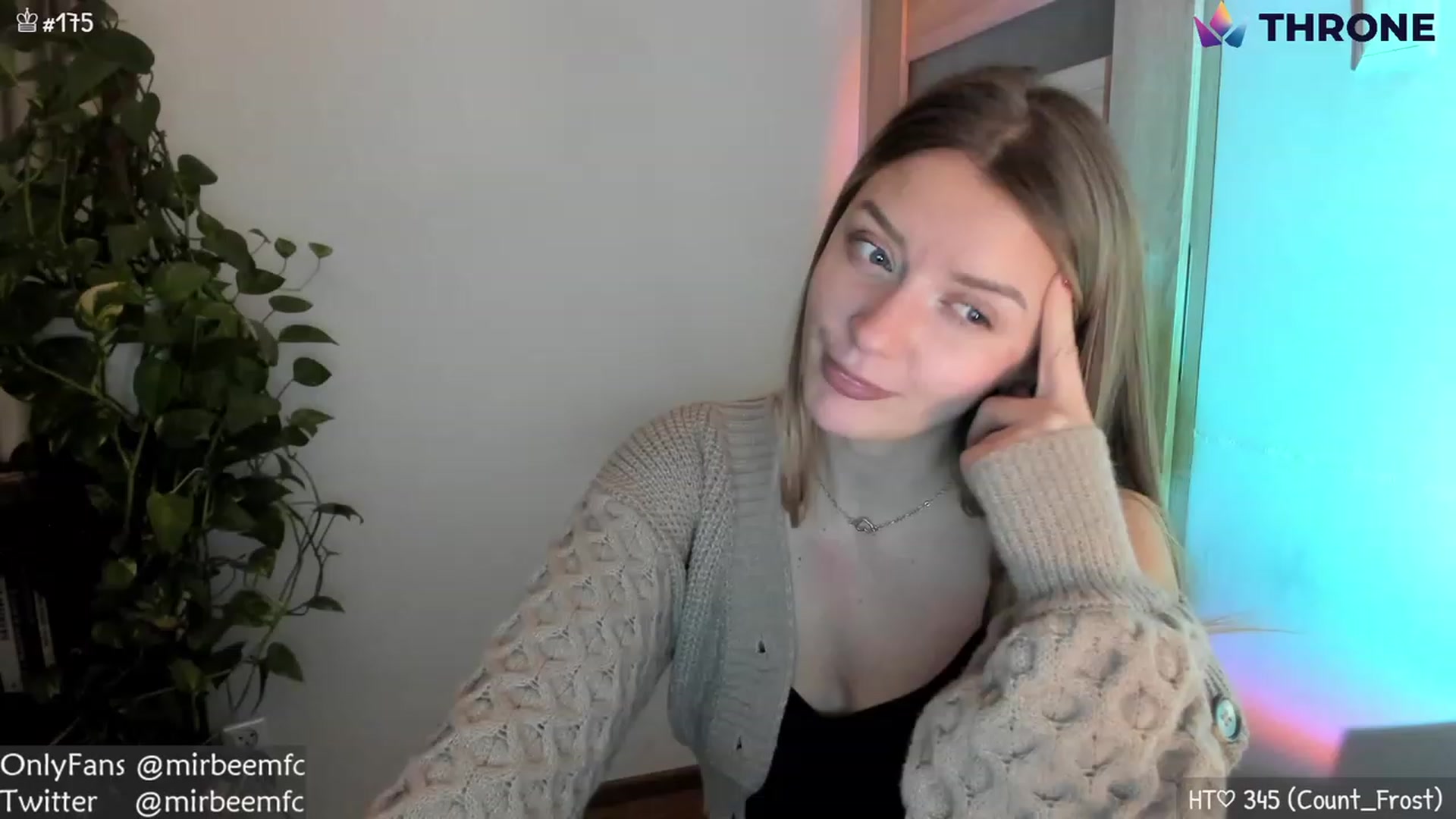 Gallery image thumbnail from MirBee's myfreecams stream on, 11/29/2022, 24:06 image 8 of 20