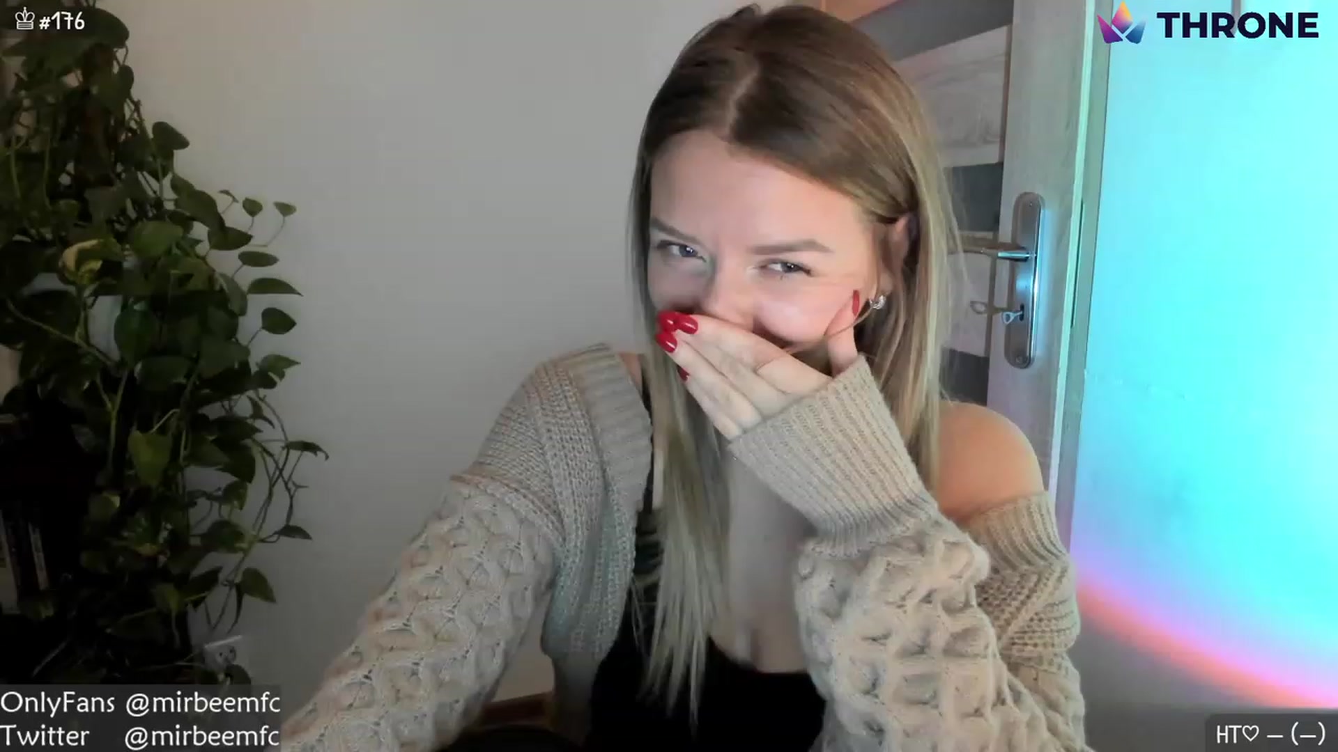 Gallery image thumbnail from MirBee's myfreecams stream on, 11/29/2022, 24:06 image 1 of 20