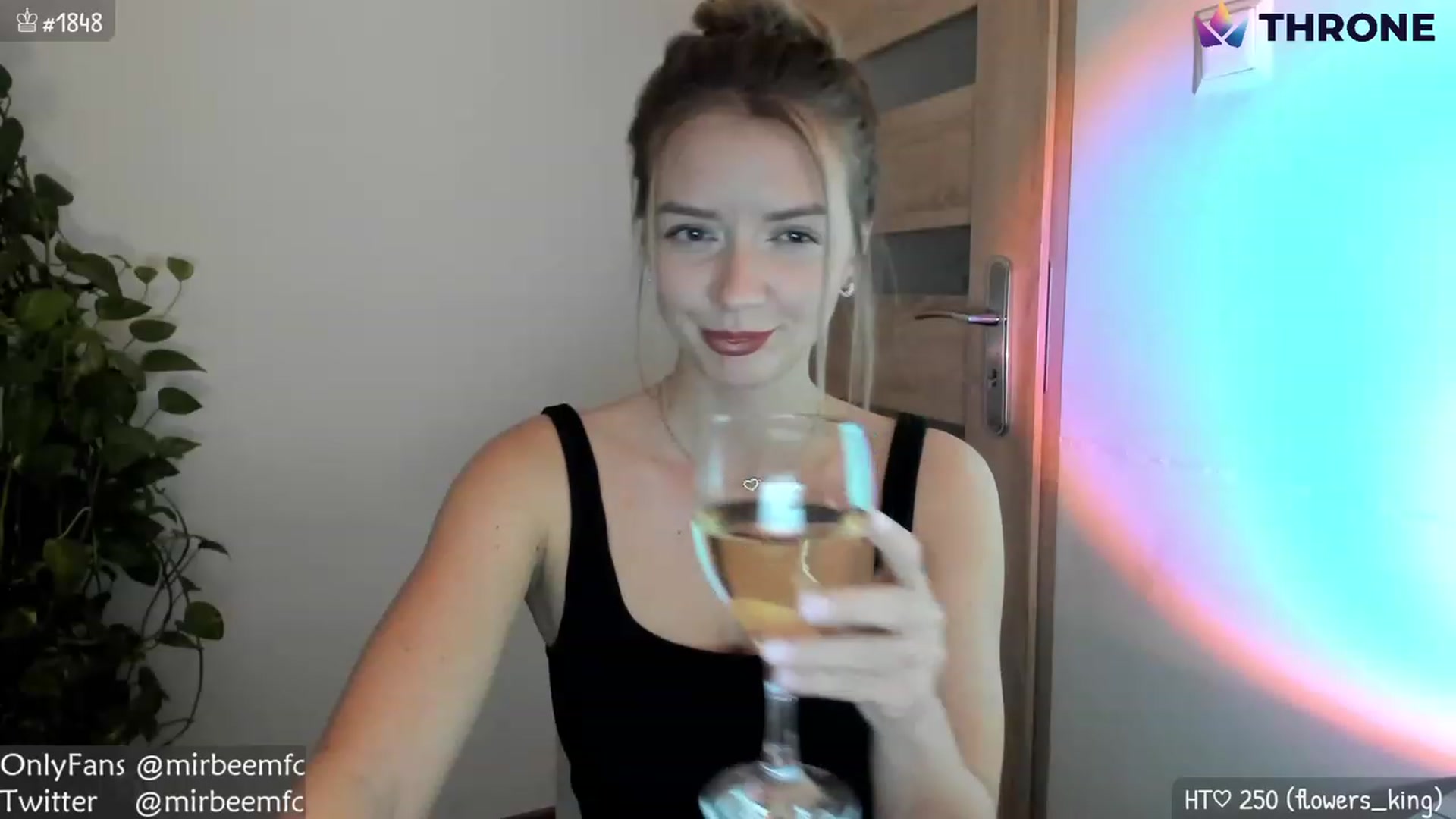 Gallery image thumbnail from MirBee's myfreecams stream on, 12/02/2022, 24:49 image 2 of 20