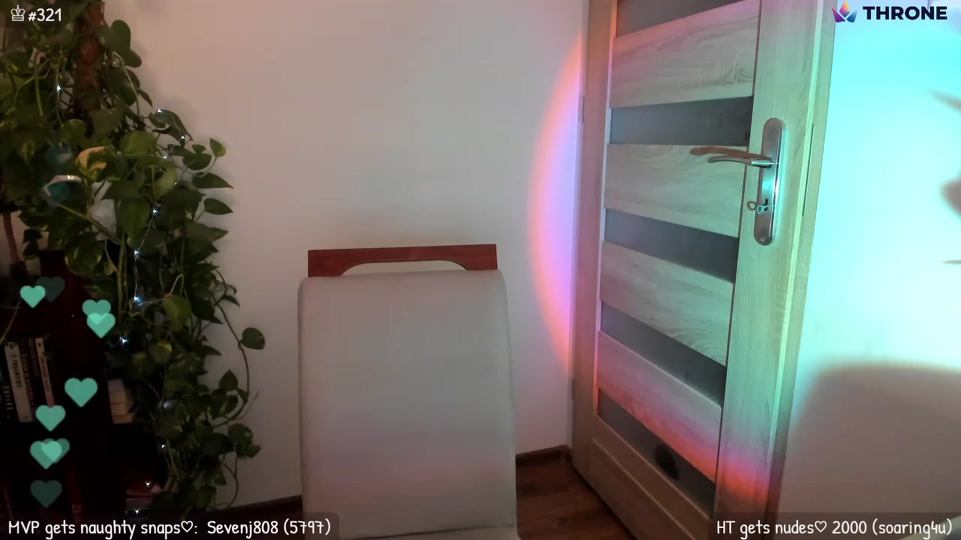 Gallery image thumbnail from MirBee's myfreecams stream on, 12/10/2022, 02:21 image 15 of 20