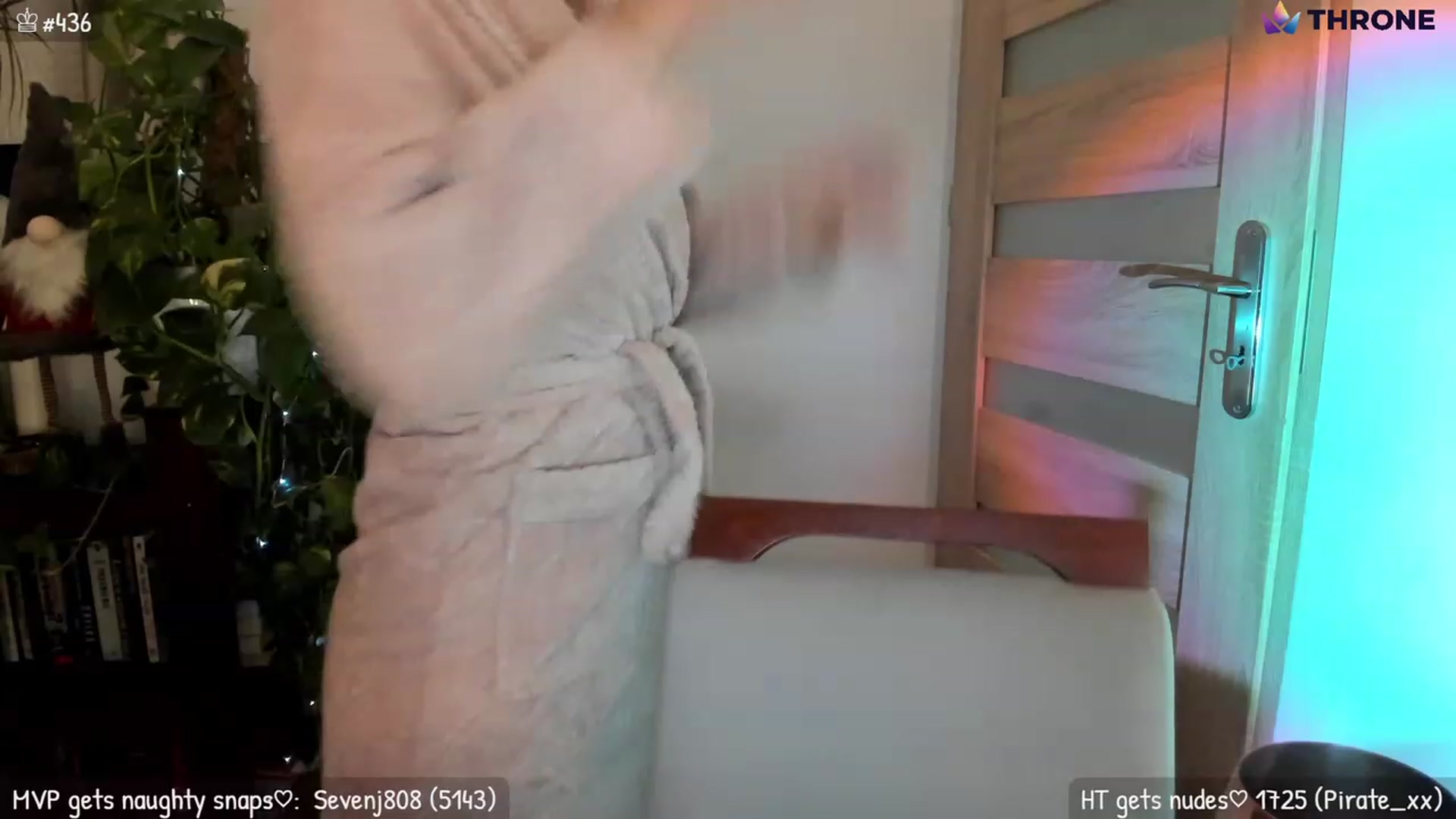 Gallery image thumbnail from MirBee's myfreecams stream on, 12/10/2022, 02:21 image 7 of 20