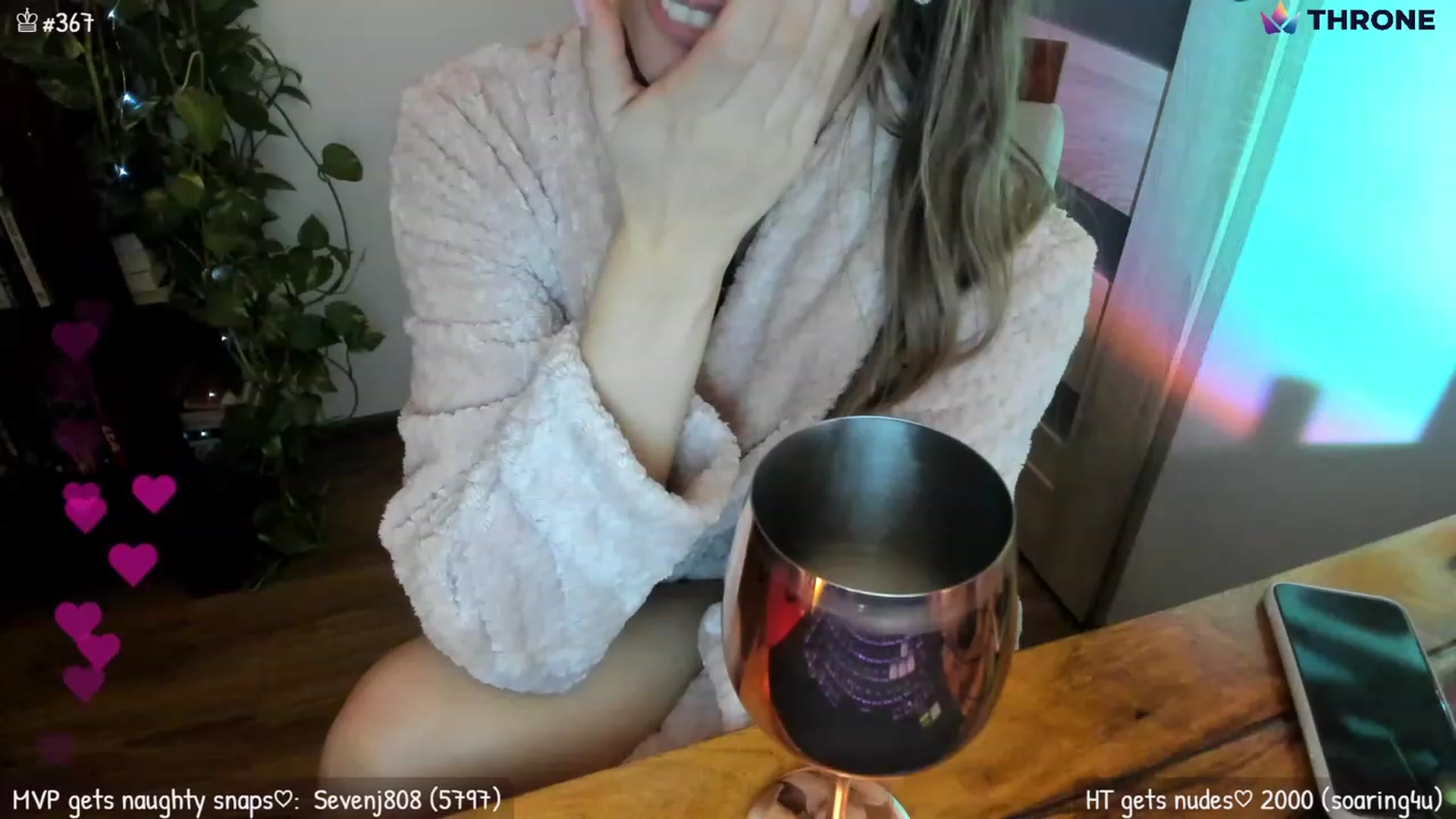 Gallery image thumbnail from MirBee's myfreecams stream on, 12/10/2022, 02:21 image 12 of 20