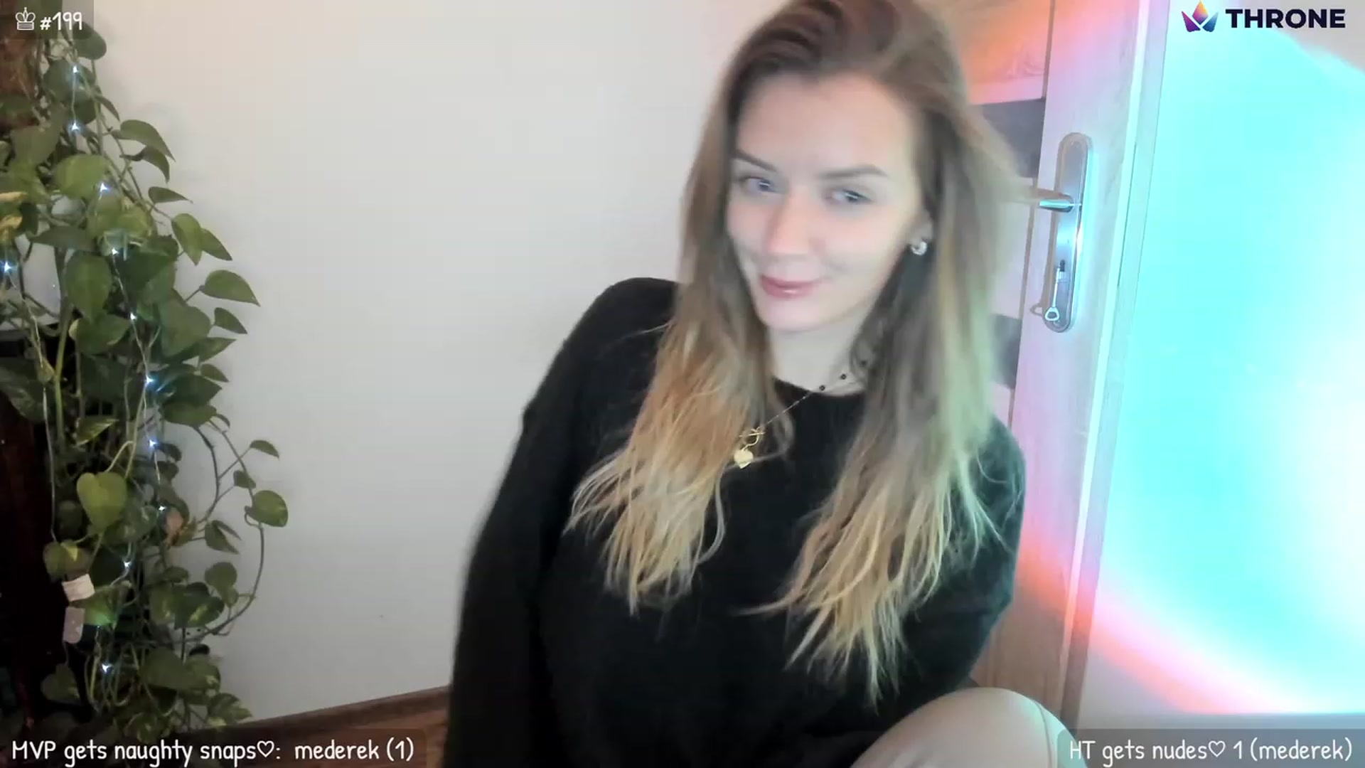 Gallery image thumbnail from MirBee's myfreecams stream on, 12/11/2022, 23:04 image 1 of 20