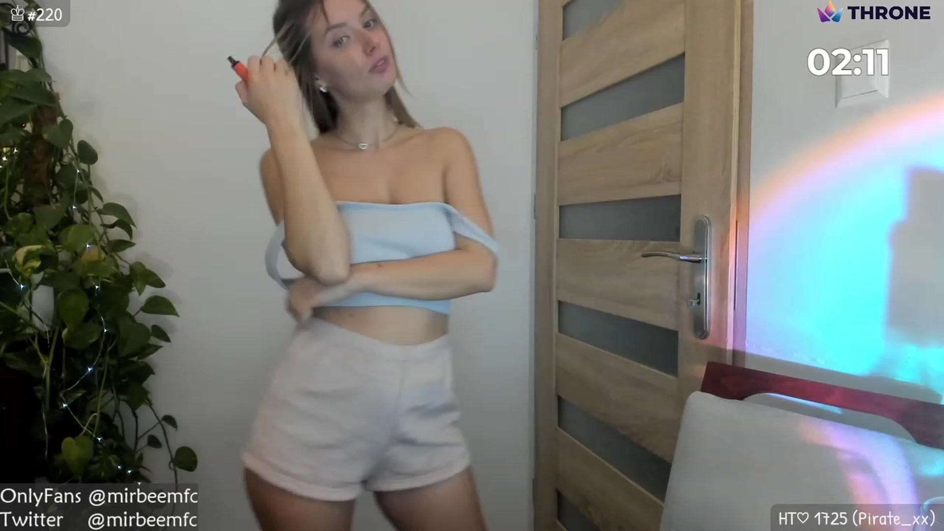 Gallery image thumbnail from MirBee's myfreecams stream on, 12/15/2022, 01:38 image 20 of 20