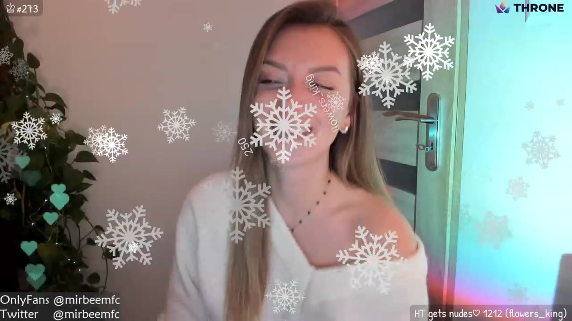 Gallery image thumbnail from MirBee's myfreecams stream on, 12/17/2022, 01:09 image 8 of 20
