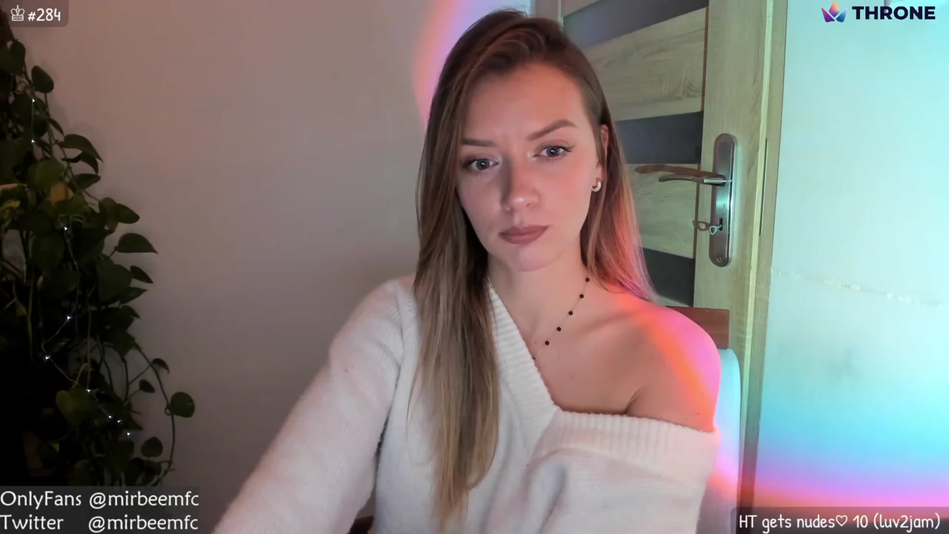 Gallery image thumbnail from MirBee's myfreecams stream on, 12/17/2022, 01:09 image 2 of 20