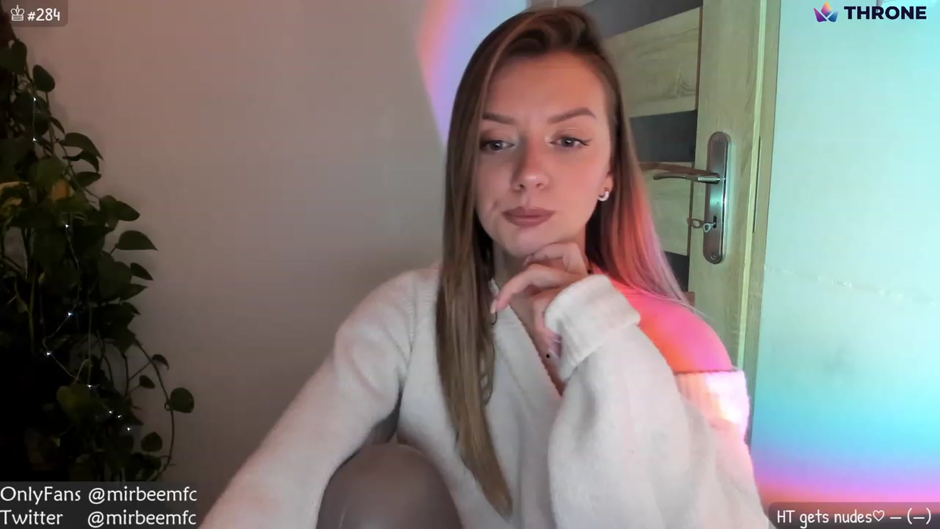 Gallery image thumbnail from MirBee's myfreecams stream on, 12/17/2022, 01:09 image 1 of 20