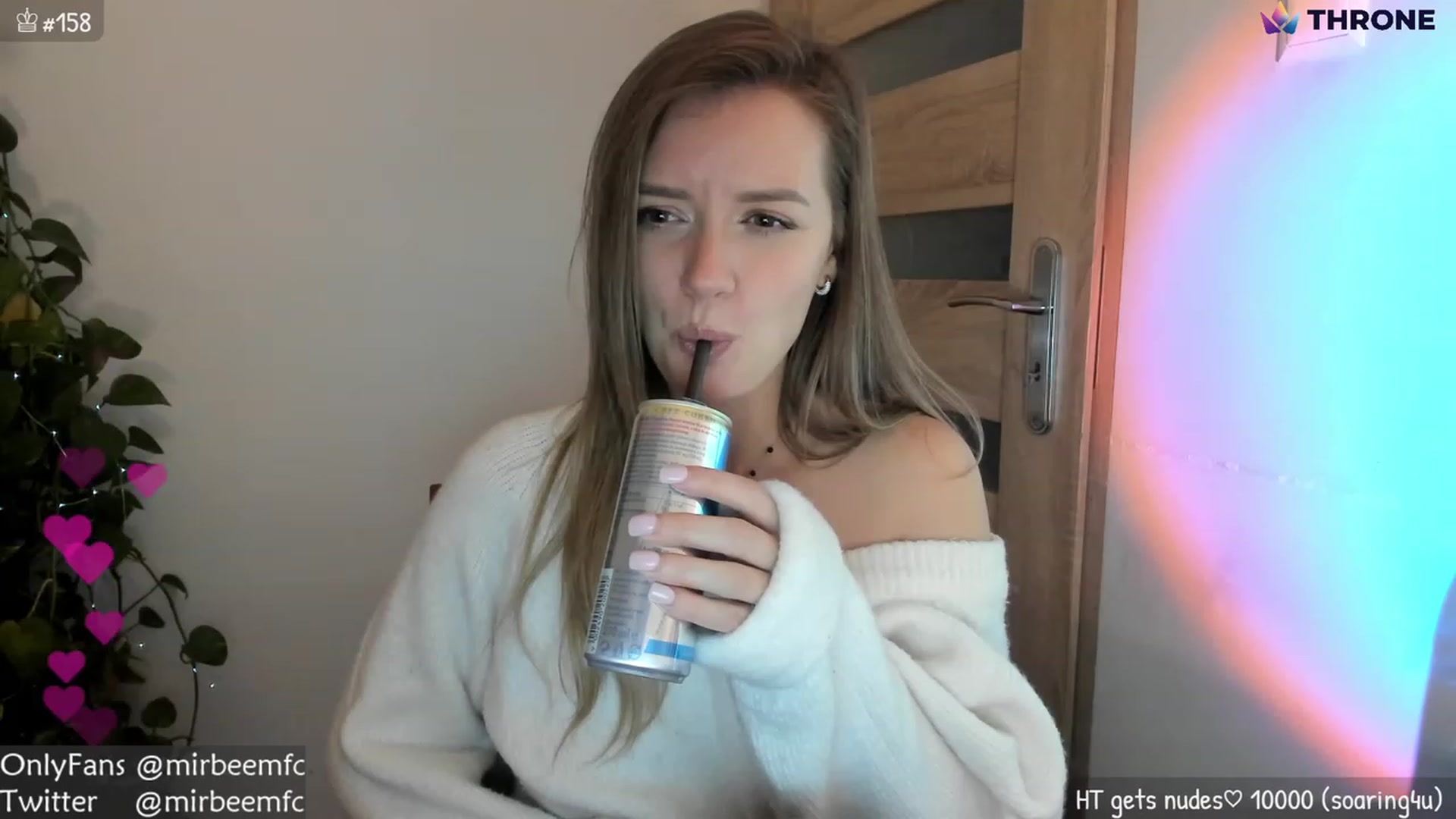 Gallery image thumbnail from MirBee's myfreecams stream on, 12/17/2022, 02:37 image 14 of 20