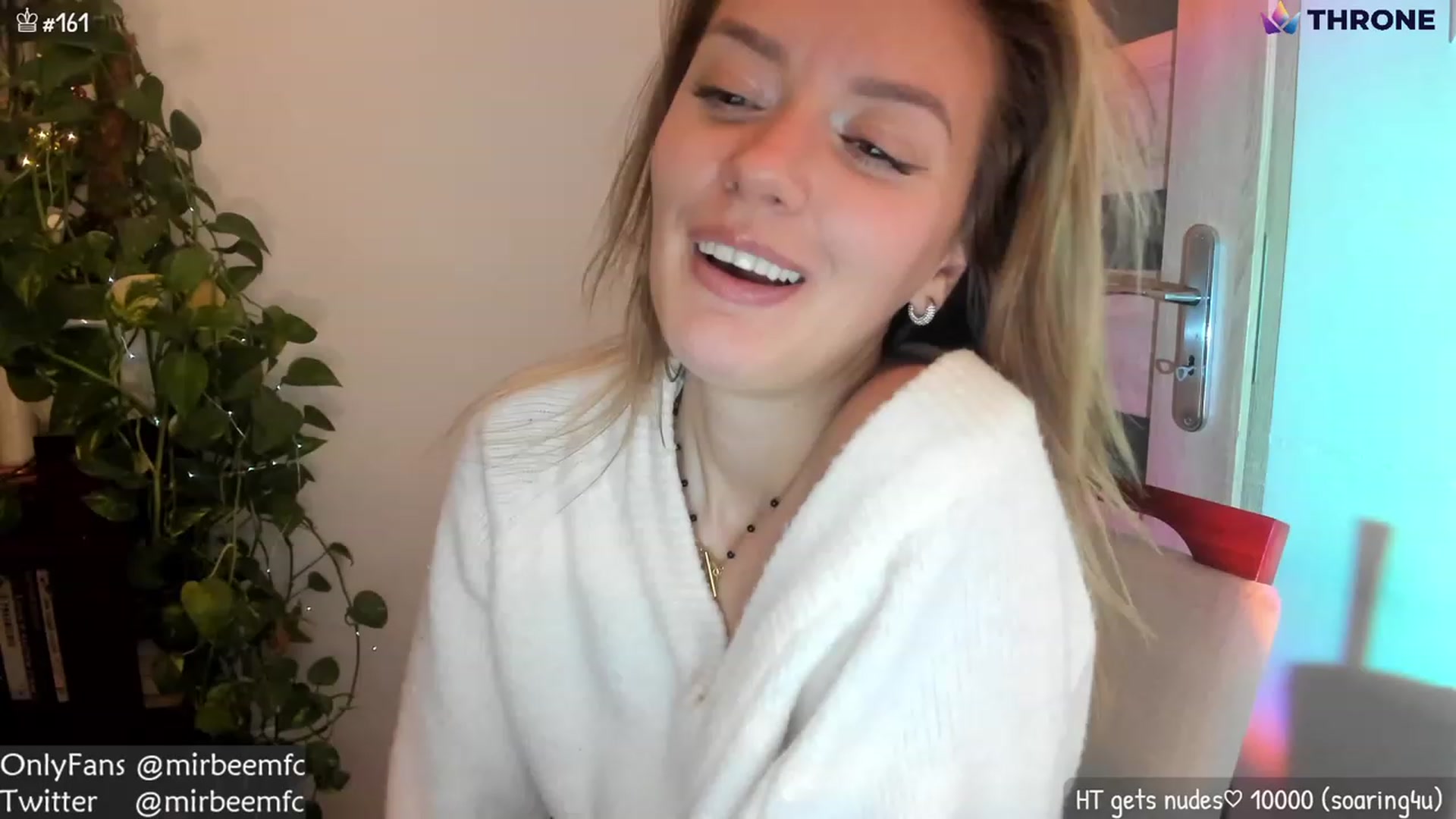 Gallery image thumbnail from MirBee's myfreecams stream on, 12/17/2022, 02:37 image 20 of 20