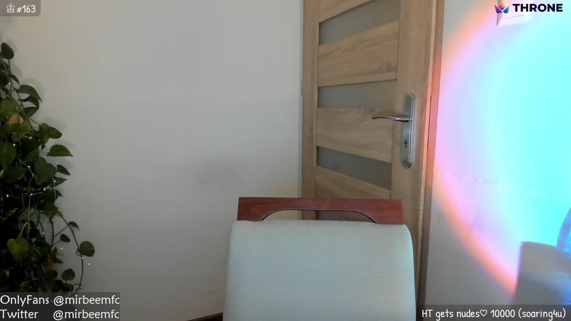 Gallery image thumbnail from MirBee's myfreecams stream on, 12/17/2022, 02:37 image 11 of 20
