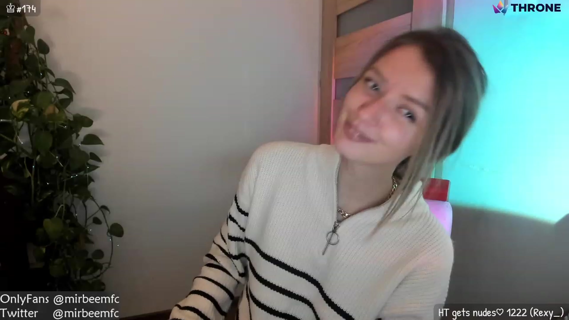 Gallery image thumbnail from MirBee's myfreecams stream on, 12/19/2022, 03:53 image 4 of 20
