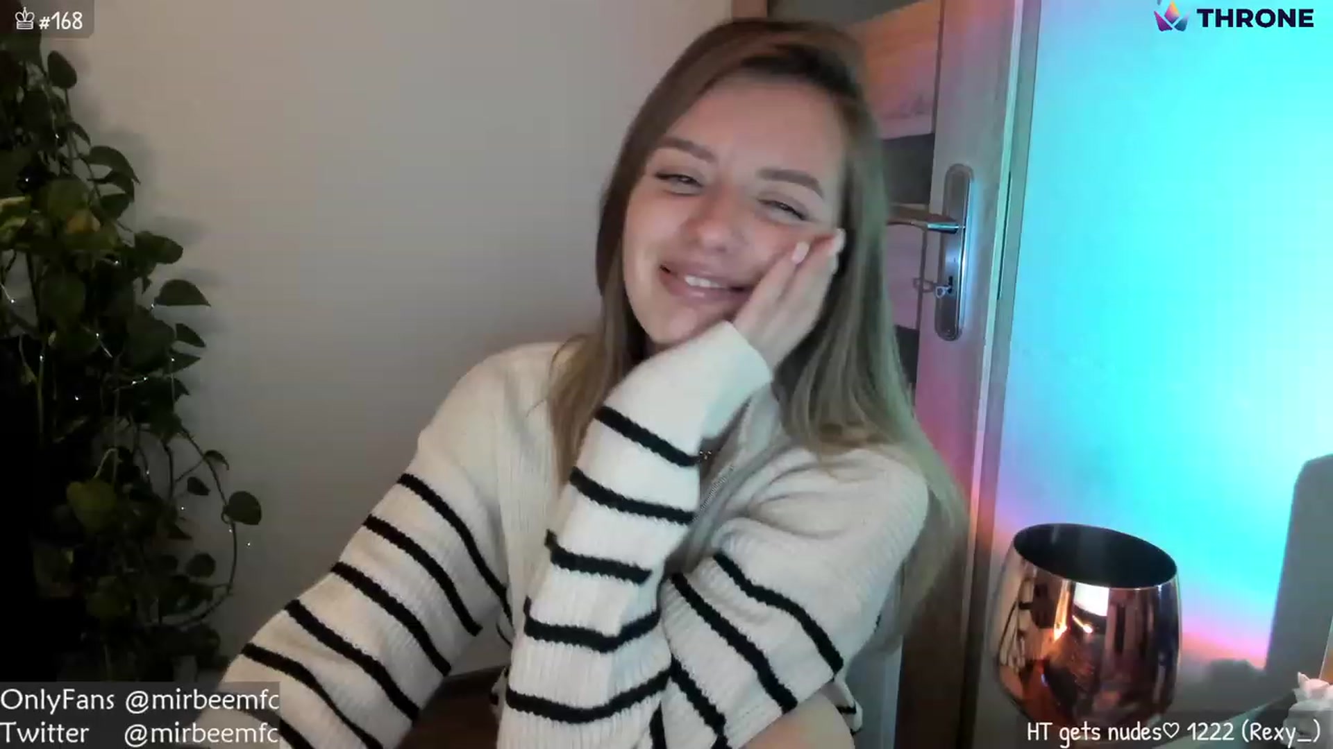 Gallery image thumbnail from MirBee's myfreecams stream on, 12/19/2022, 03:53 image 11 of 20
