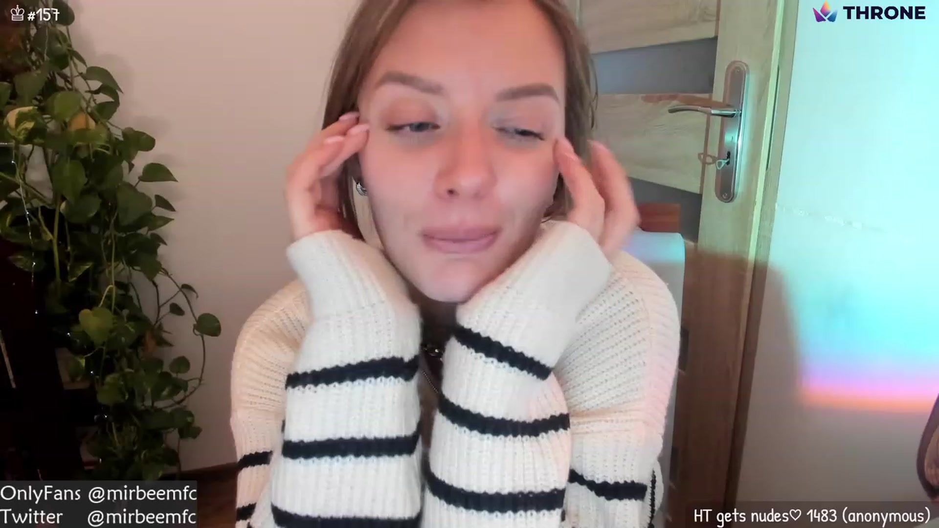 Gallery image thumbnail from MirBee's myfreecams stream on, 12/19/2022, 03:53 image 18 of 20