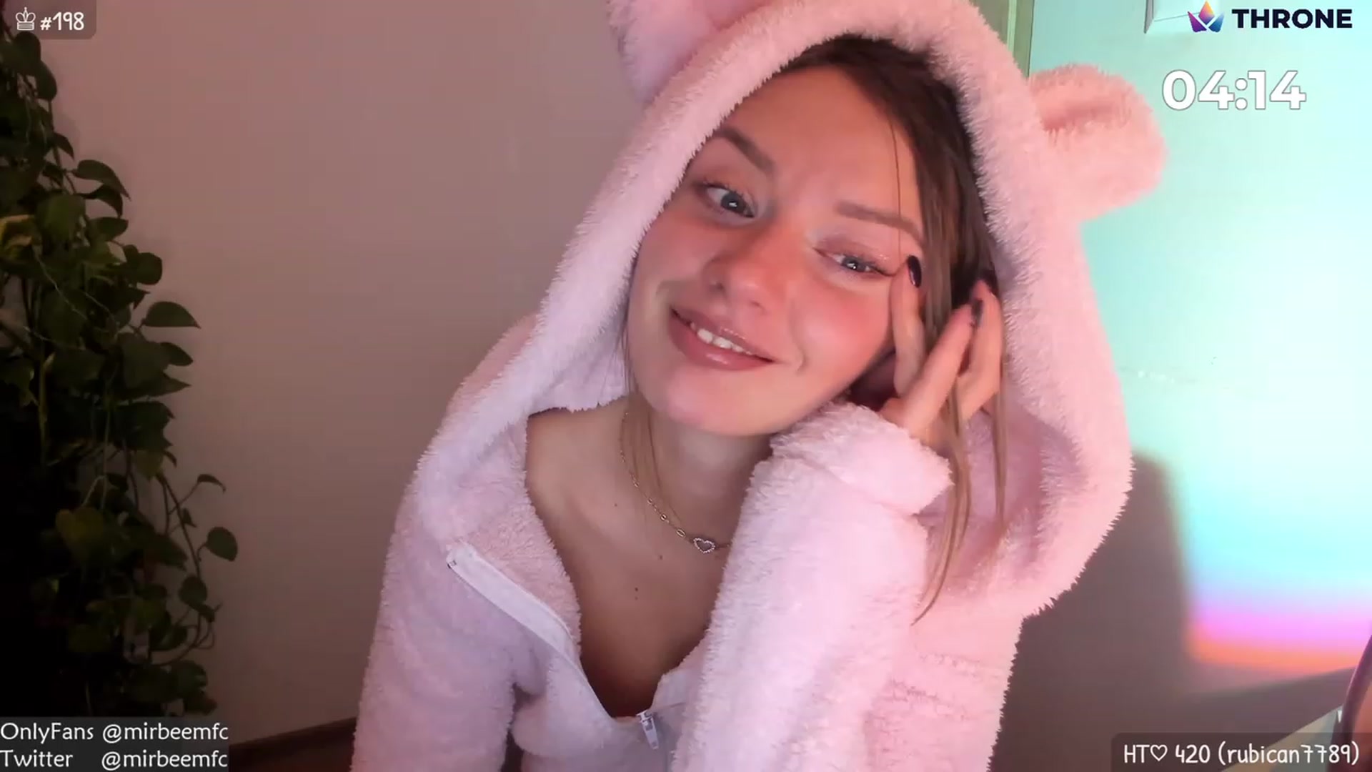 Gallery image thumbnail from MirBee's myfreecams stream on, 12/29/2022, 01:54 image 3 of 20