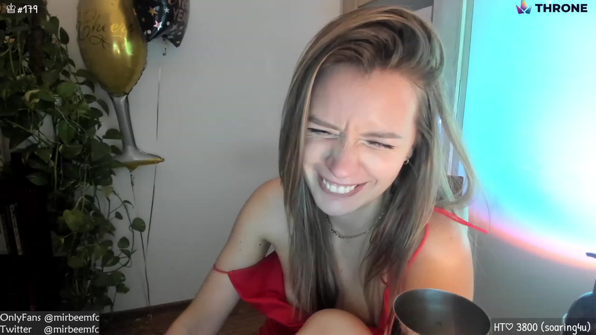 Gallery image thumbnail from MirBee's myfreecams stream on, 12/31/2022, 02:38 image 8 of 20