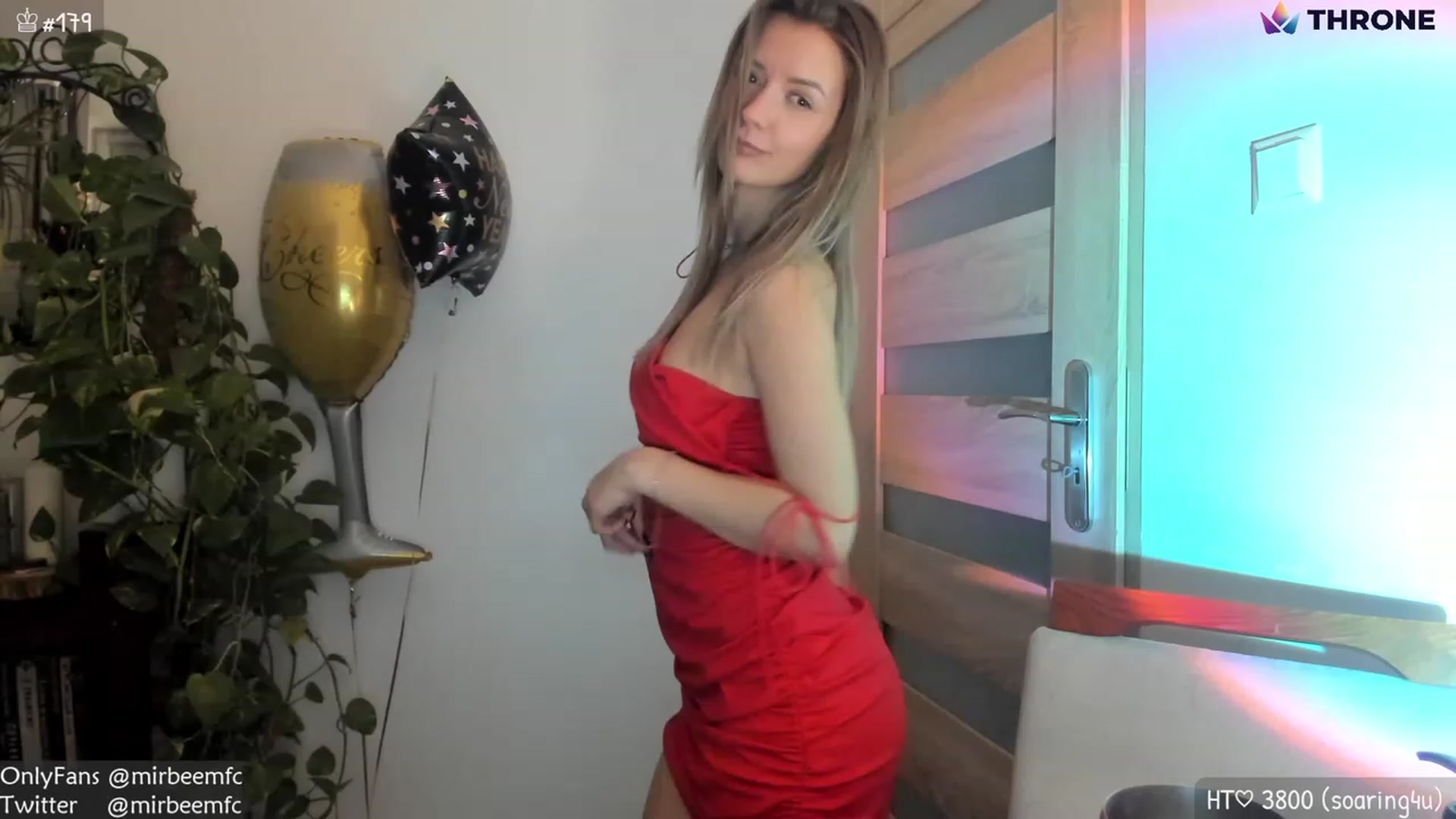 Gallery image thumbnail from MirBee's myfreecams stream on, 12/31/2022, 02:38 image 10 of 20