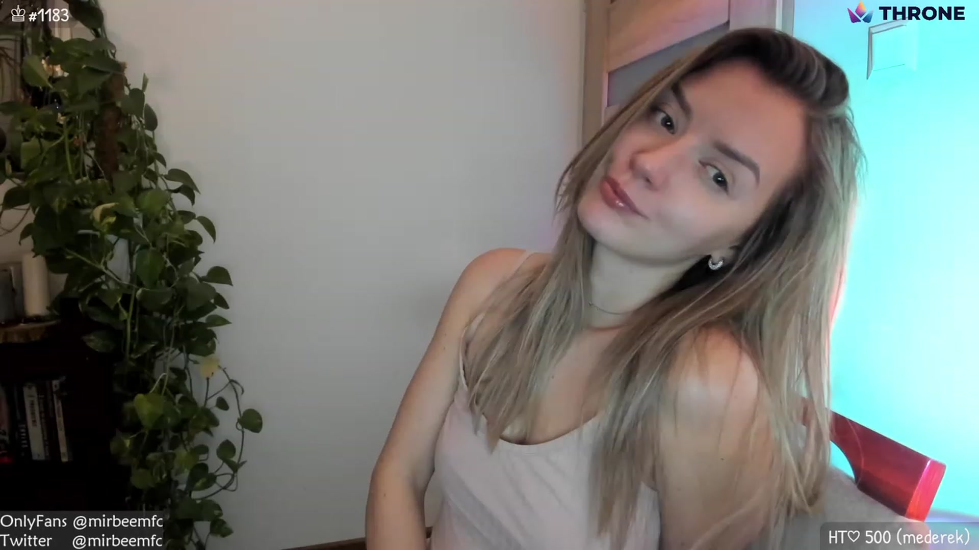 Gallery image thumbnail from MirBee's myfreecams stream on, 01/04/2023, 24:06 image 12 of 20