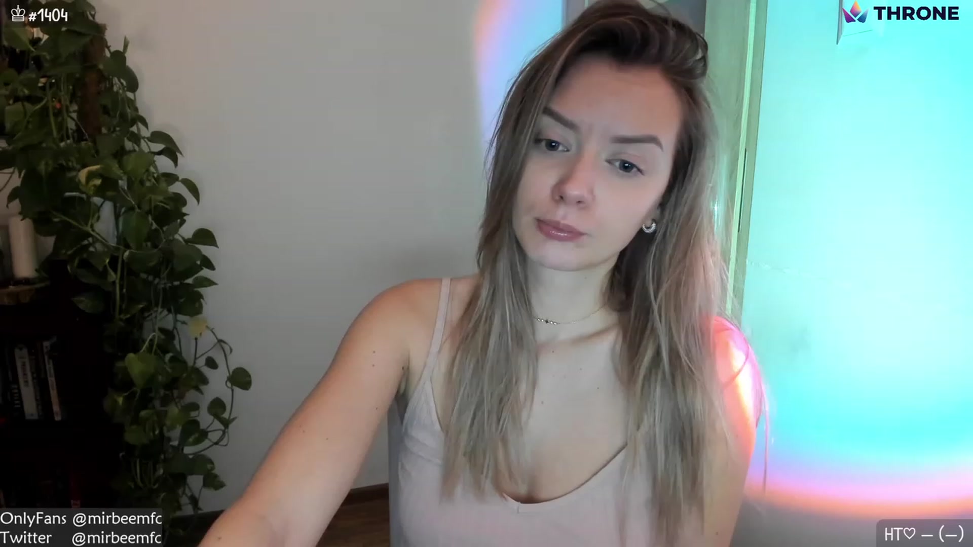Gallery image thumbnail from MirBee's myfreecams stream on, 01/04/2023, 24:06 image 1 of 20