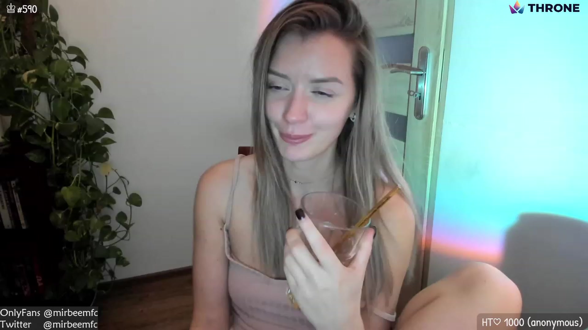 Gallery image thumbnail from MirBee's myfreecams stream on, 01/04/2023, 02:45 image 14 of 20