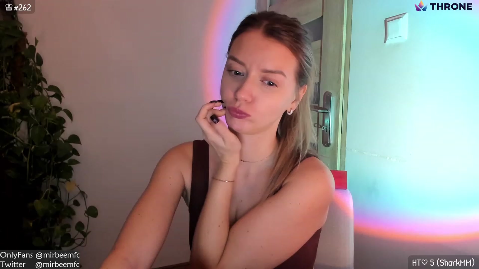 Gallery image thumbnail from MirBee's myfreecams stream on, 01/04/2023, 22:52 image 10 of 20