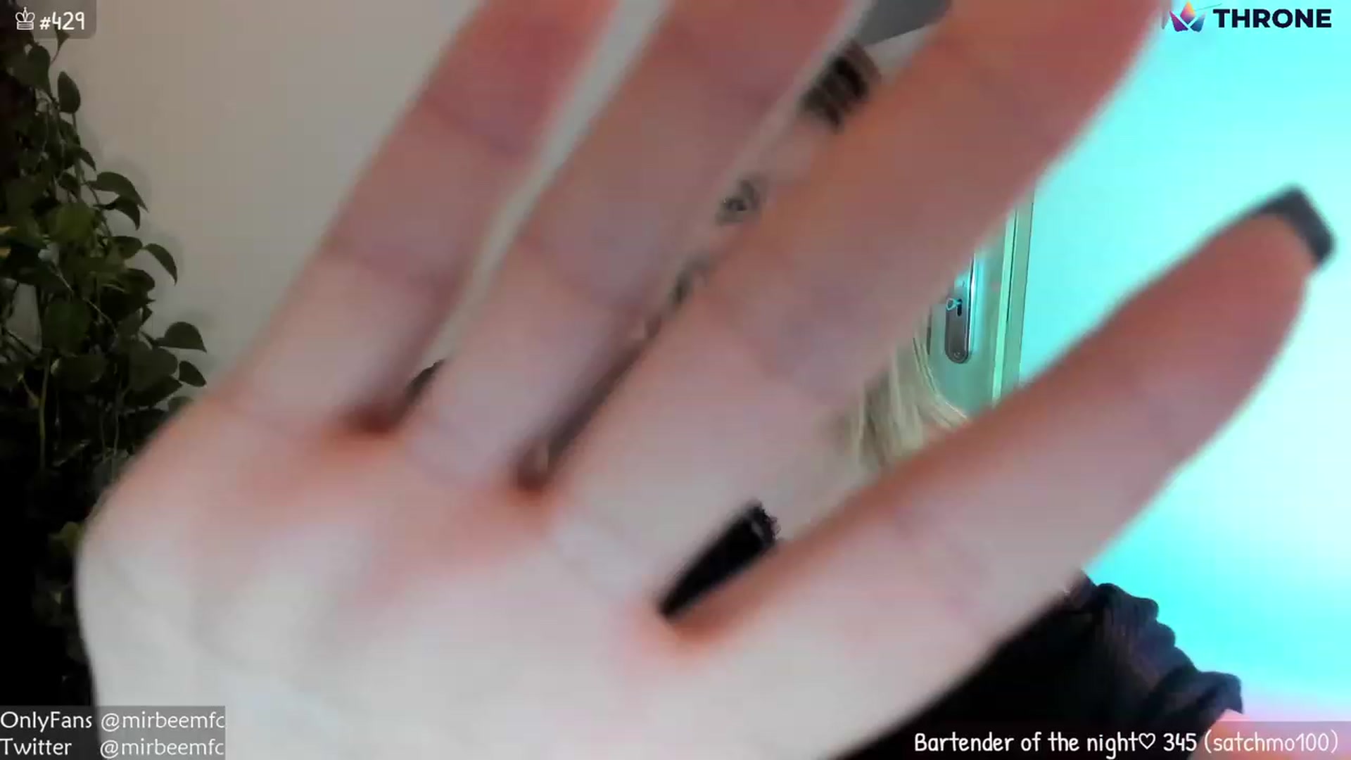 Gallery image thumbnail from MirBee's myfreecams stream on, 01/07/2023, 01:43 image 1 of 20