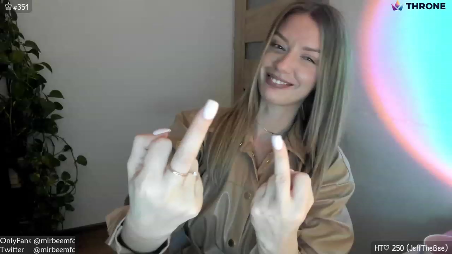 Gallery image thumbnail from MirBee's myfreecams stream on, 01/19/2023, 01:11 image 12 of 20