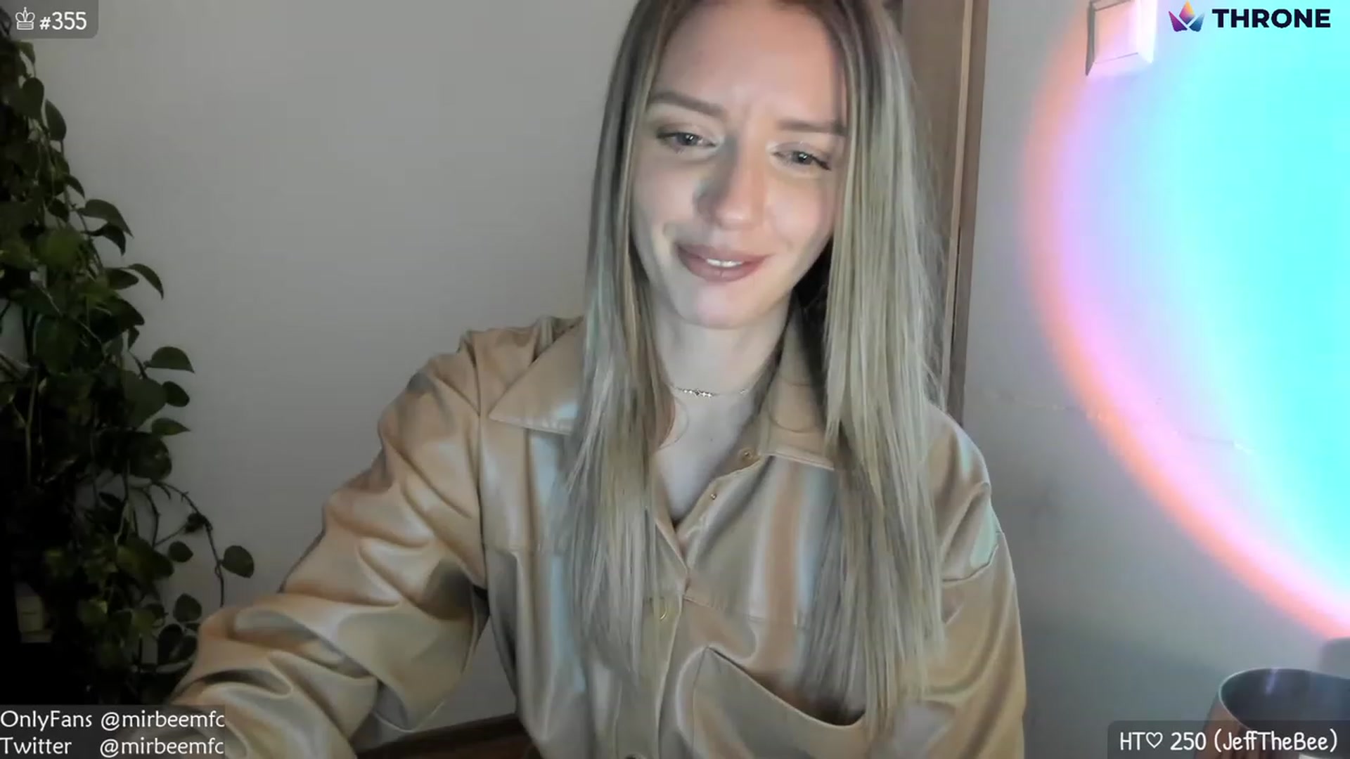 Gallery image thumbnail from MirBee's myfreecams stream on, 01/19/2023, 01:53 image 12 of 20