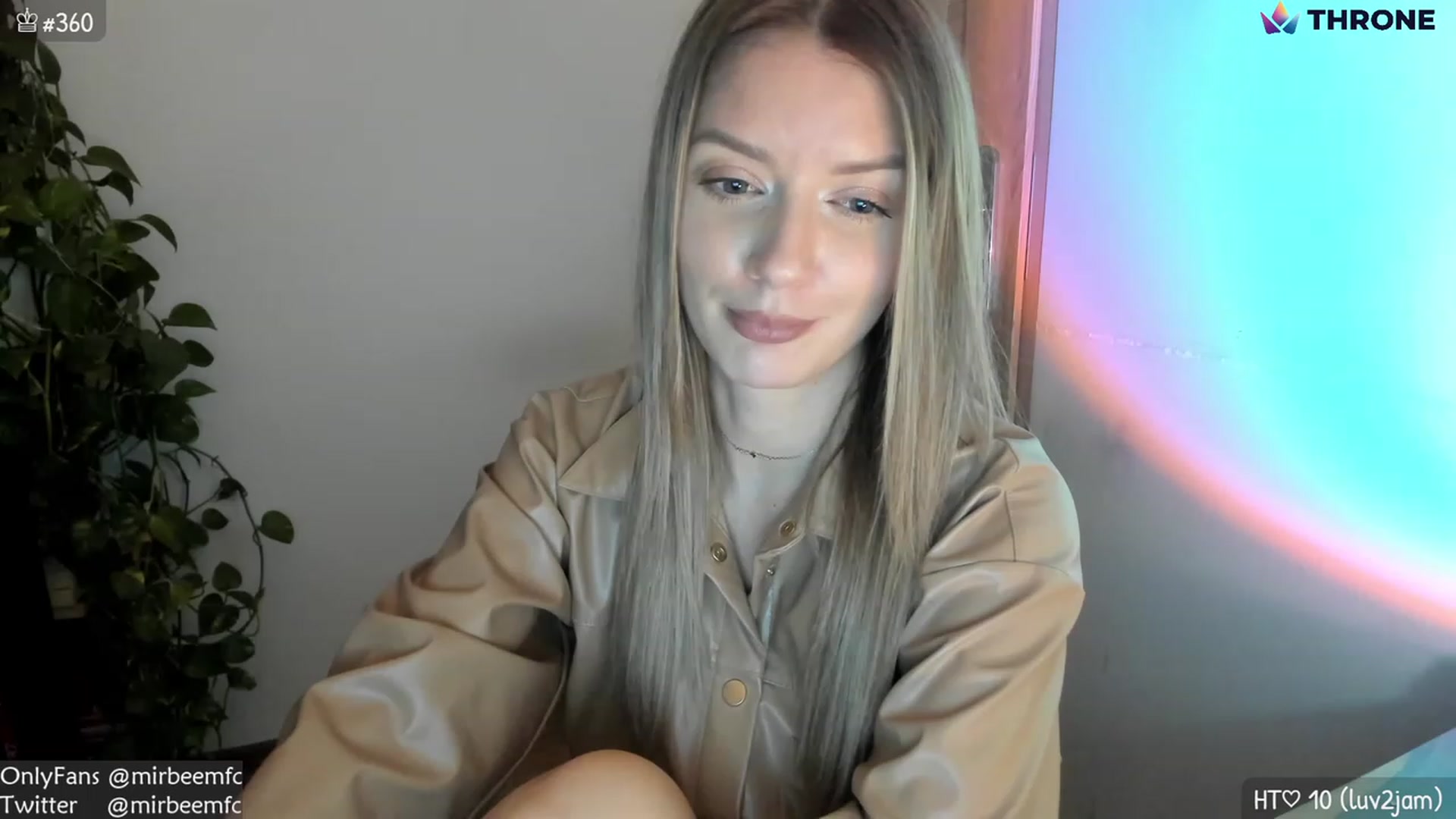 Gallery image thumbnail from MirBee's myfreecams stream on, 01/19/2023, 01:53 image 6 of 20