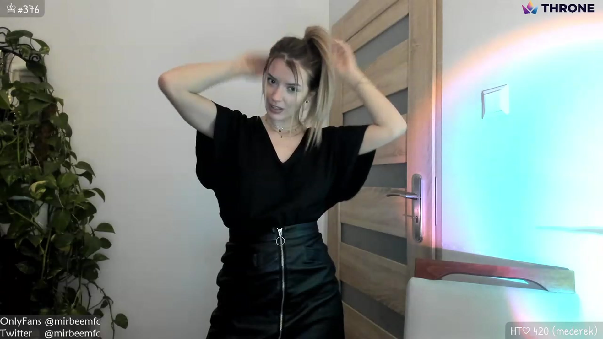 Gallery image thumbnail from MirBee's myfreecams stream on, 01/21/2023, 01:39 image 14 of 20