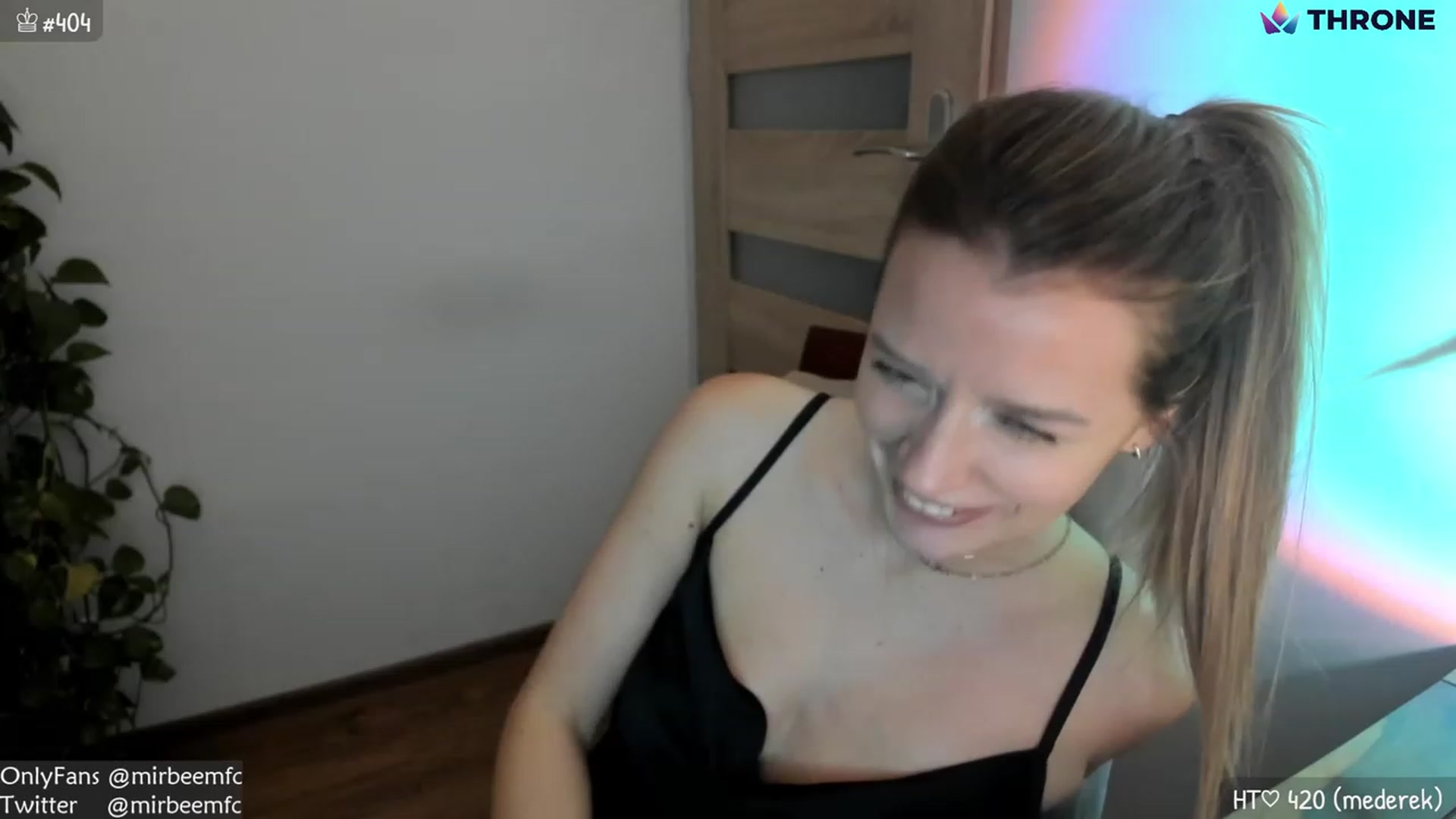 Gallery image thumbnail from MirBee's myfreecams stream on, 01/22/2023, 24:06 image 11 of 20