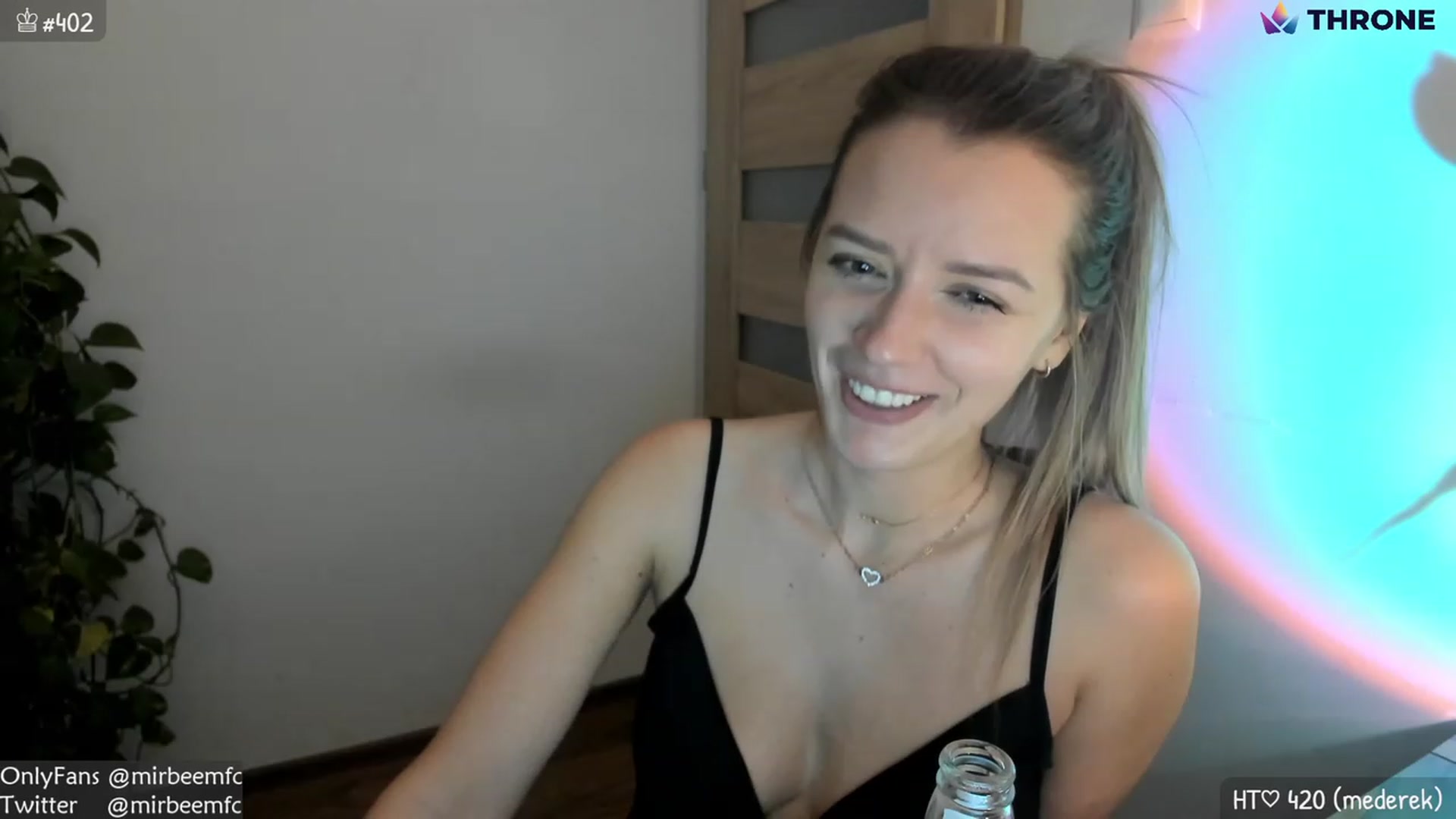 Gallery image thumbnail from MirBee's myfreecams stream on, 01/22/2023, 02:26 image 16 of 20