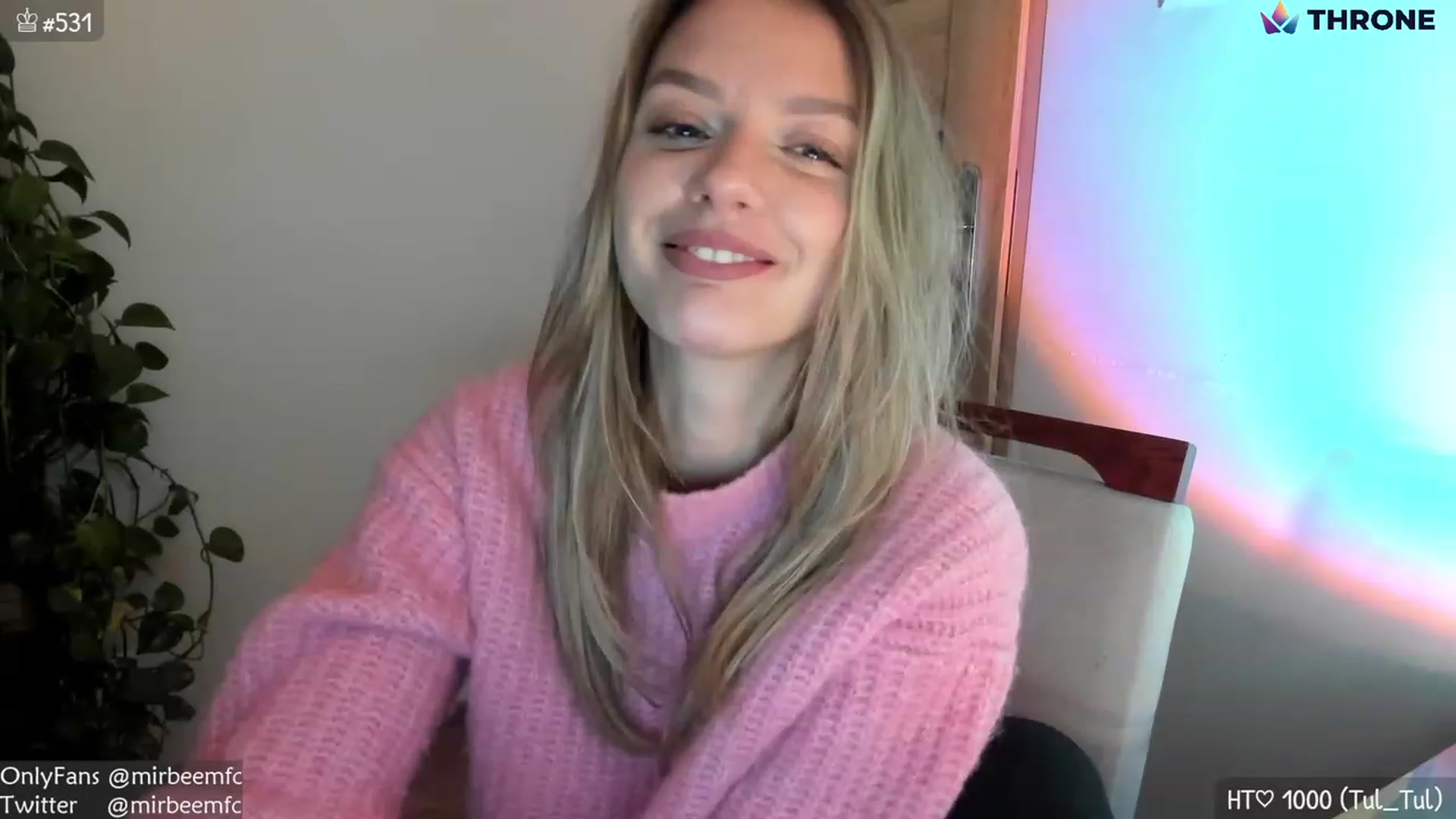 Gallery image thumbnail from MirBee's myfreecams stream on, 01/27/2023, 23:03 image 12 of 20