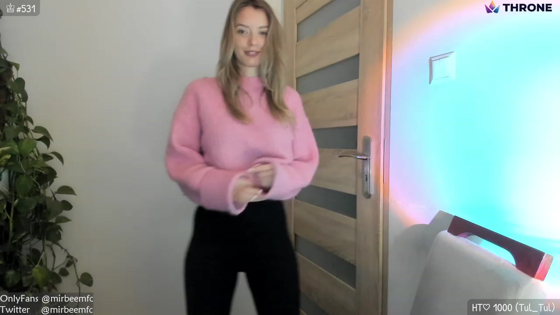 Gallery image thumbnail from MirBee's myfreecams stream on, 01/27/2023, 23:03 image 7 of 20