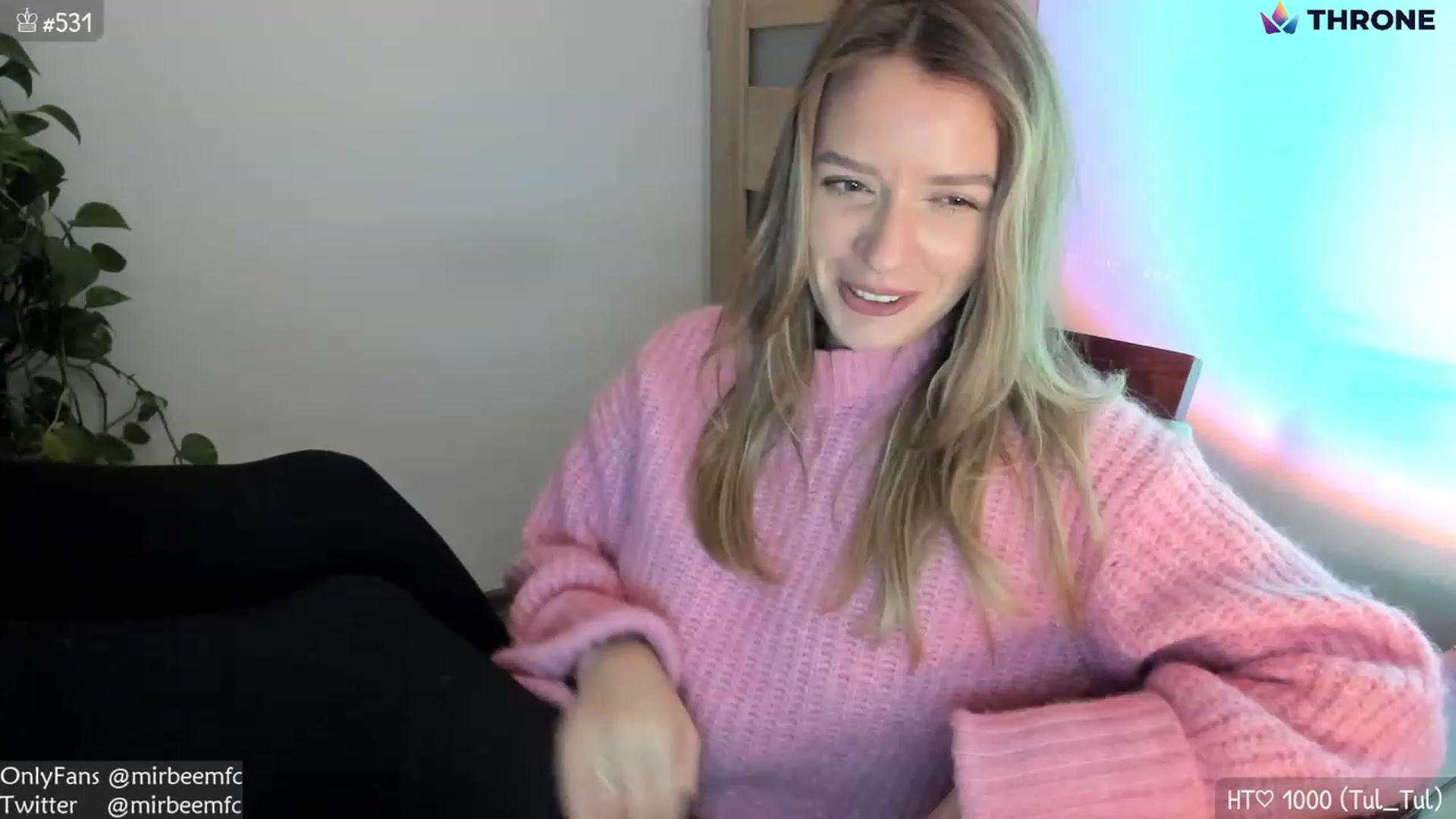 Gallery image thumbnail from MirBee's myfreecams stream on, 01/27/2023, 23:03 image 8 of 20