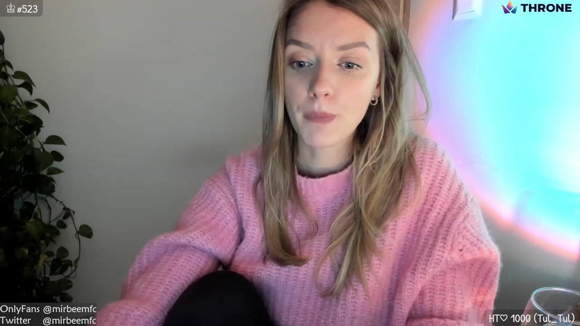 Gallery image thumbnail from MirBee's myfreecams stream on, 01/27/2023, 23:03 image 19 of 20