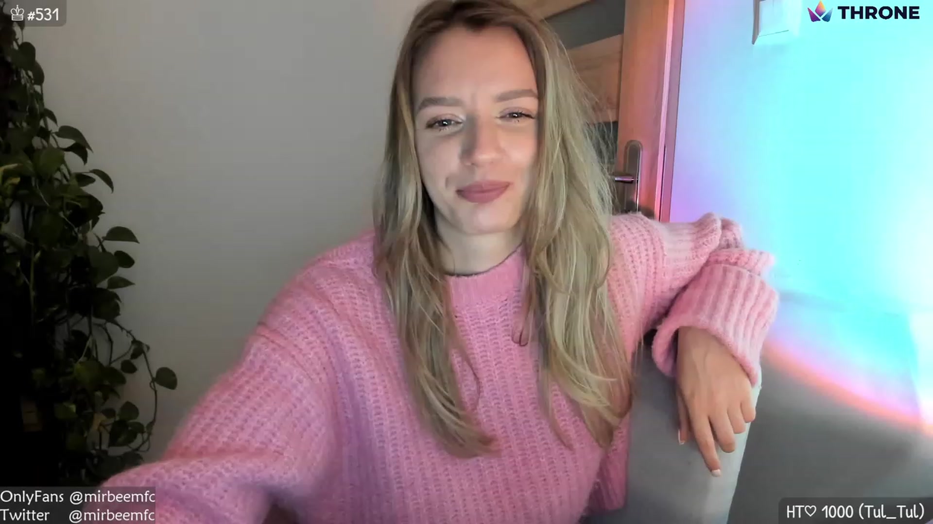 Gallery image thumbnail from MirBee's myfreecams stream on, 01/27/2023, 23:03 image 4 of 20